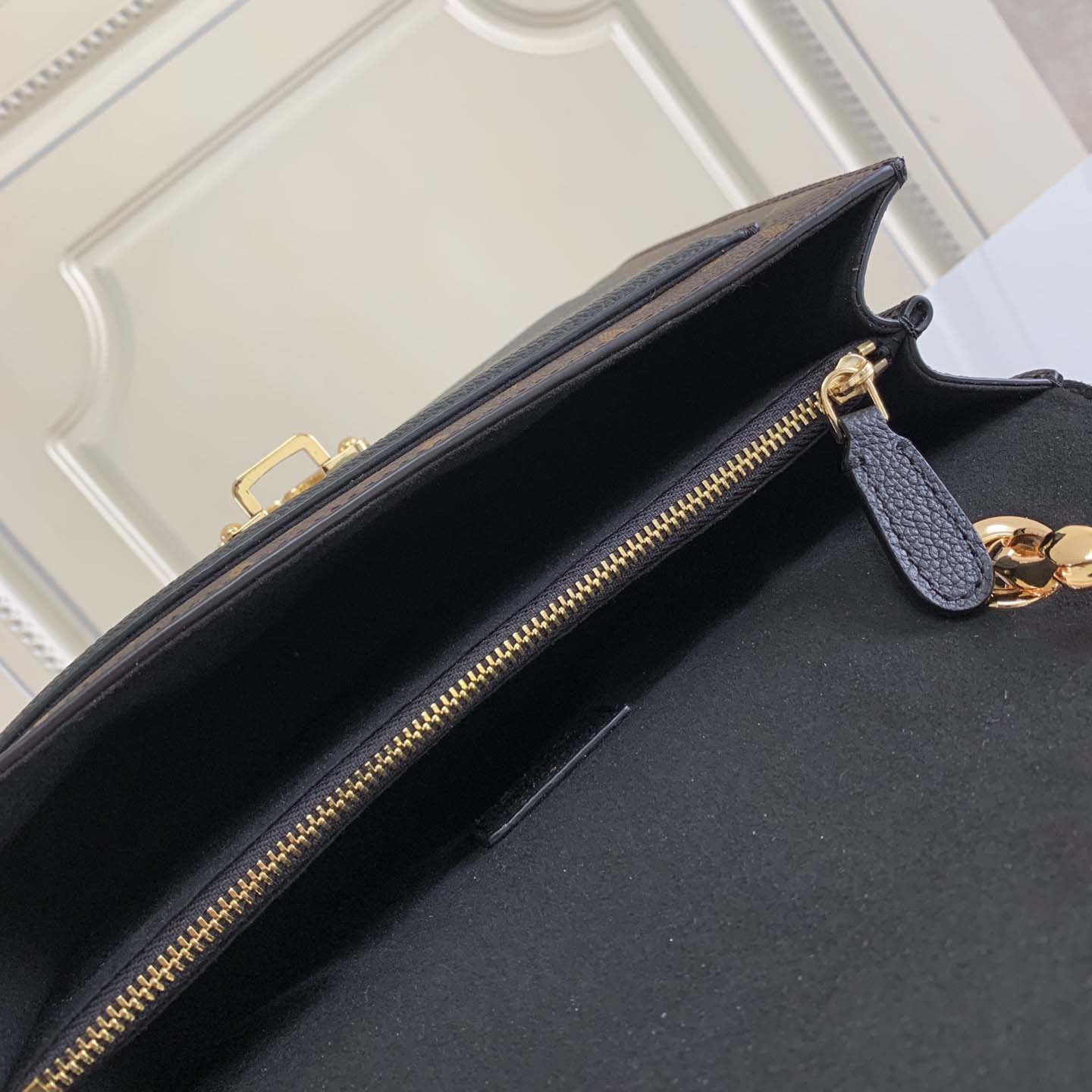 Louis Vuitton Victoire Monogram Bag  M41730 - DopestKickz