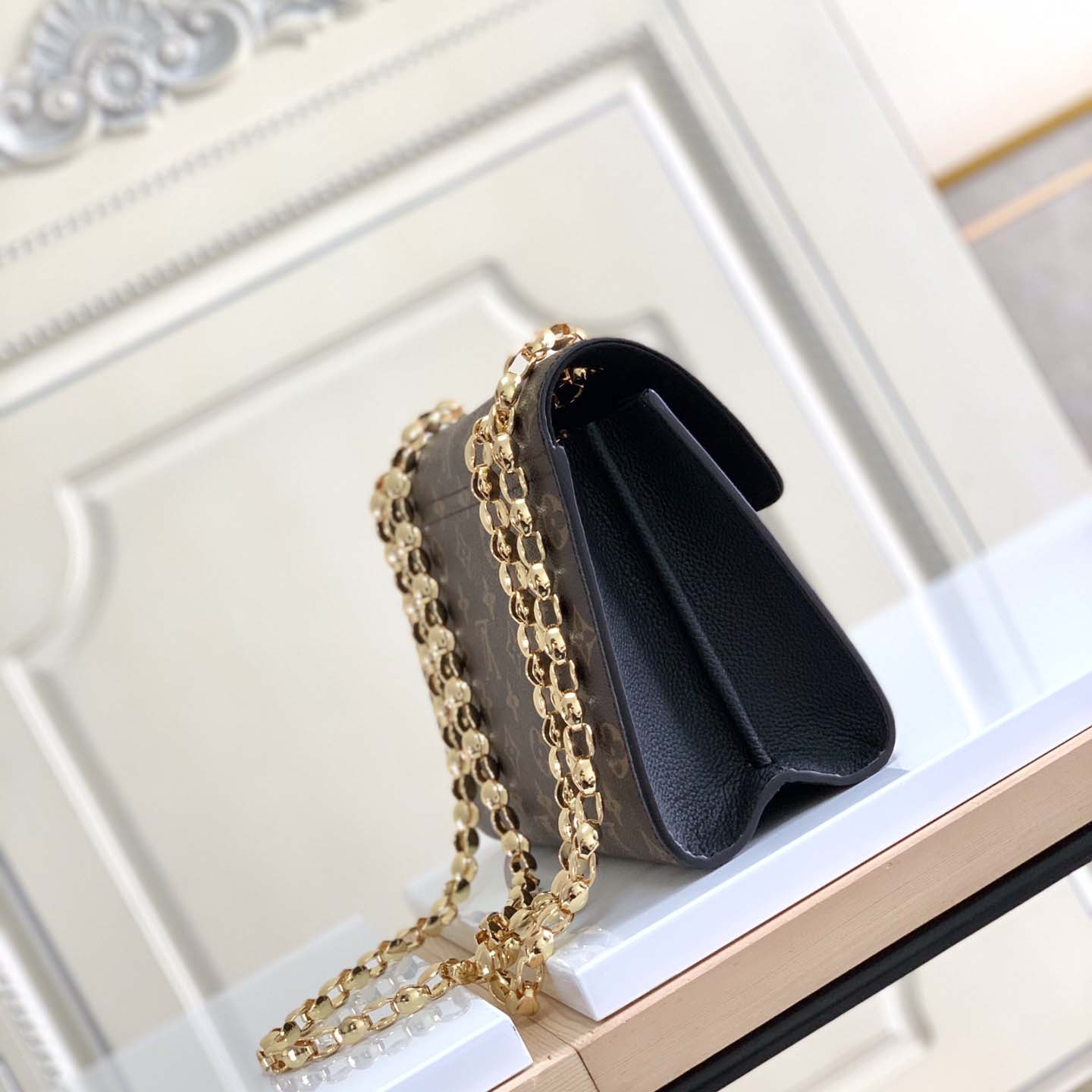 Louis Vuitton Victoire Monogram Bag  M41730 - DopestKickz