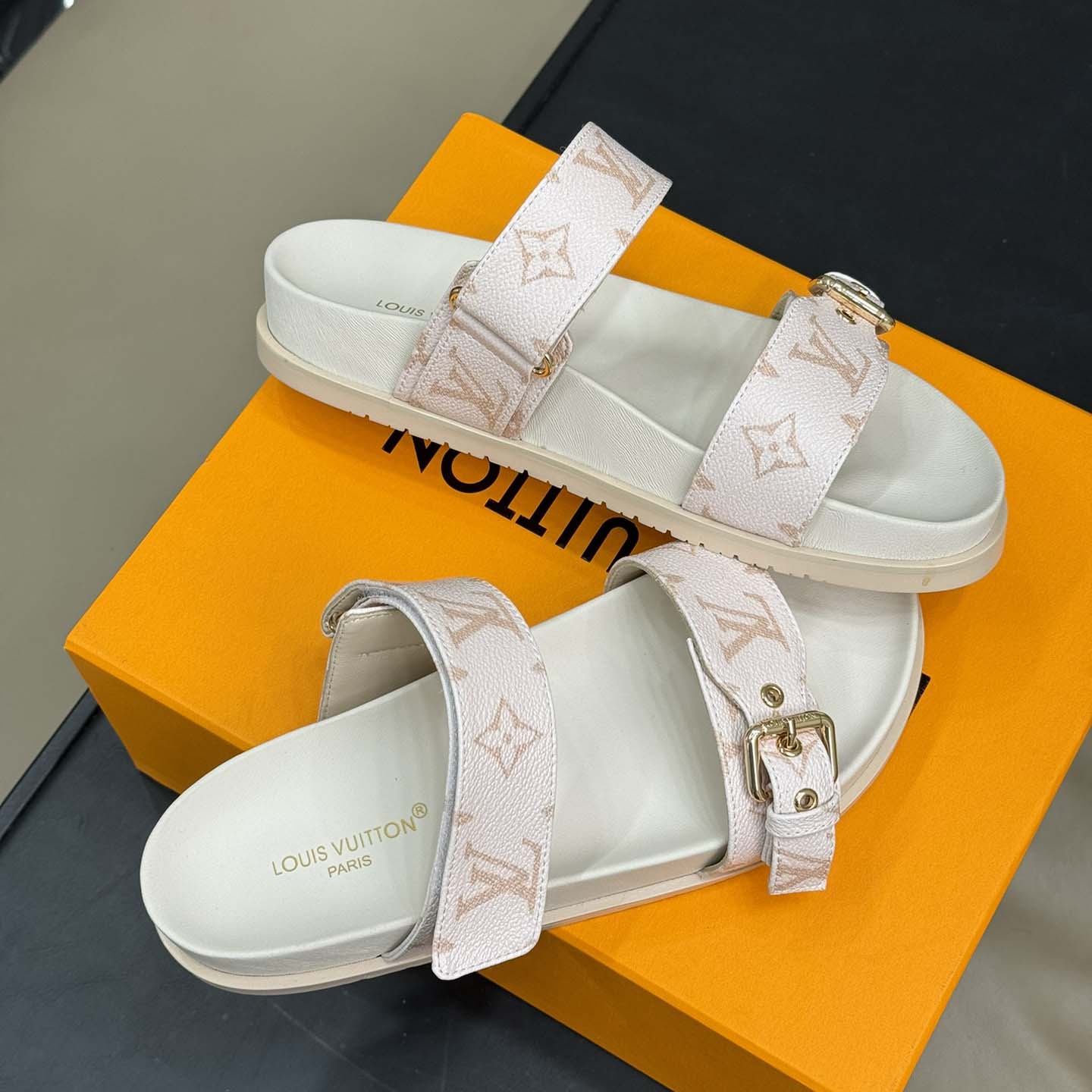 Louis Vuitton Bom Dia Flat Comfort Mule   1AHMT3 - DopestKickz