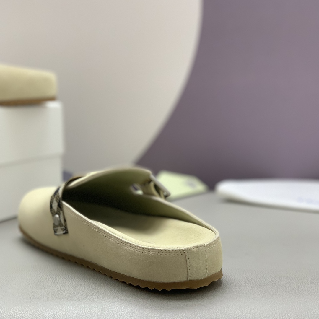 Burberry Suede Urchin Clogs - DopestKickz