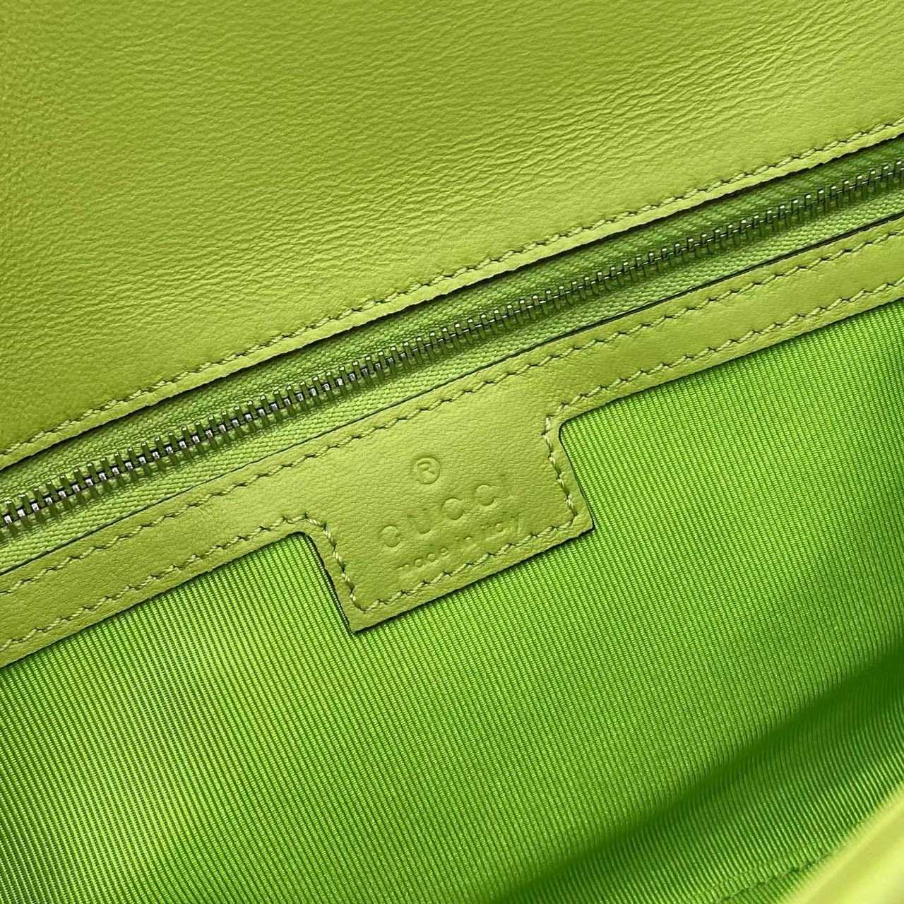 Gucci GG Marmont Medium Shoulder Bag - DopestKickz