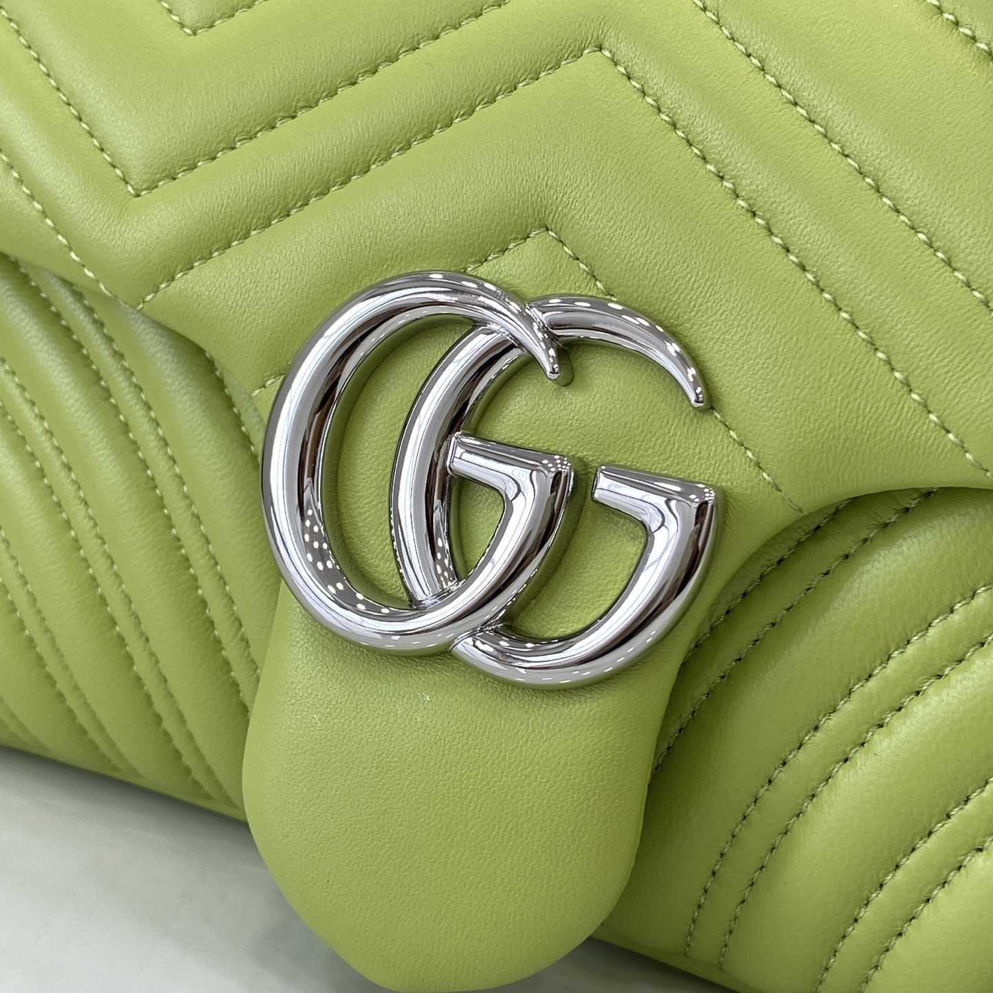 Gucci GG Marmont Medium Shoulder Bag - DopestKickz