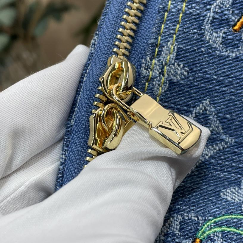 Louis Vuitton LV x TM Cosmetic Pouch GM   M13893 - DopestKickz