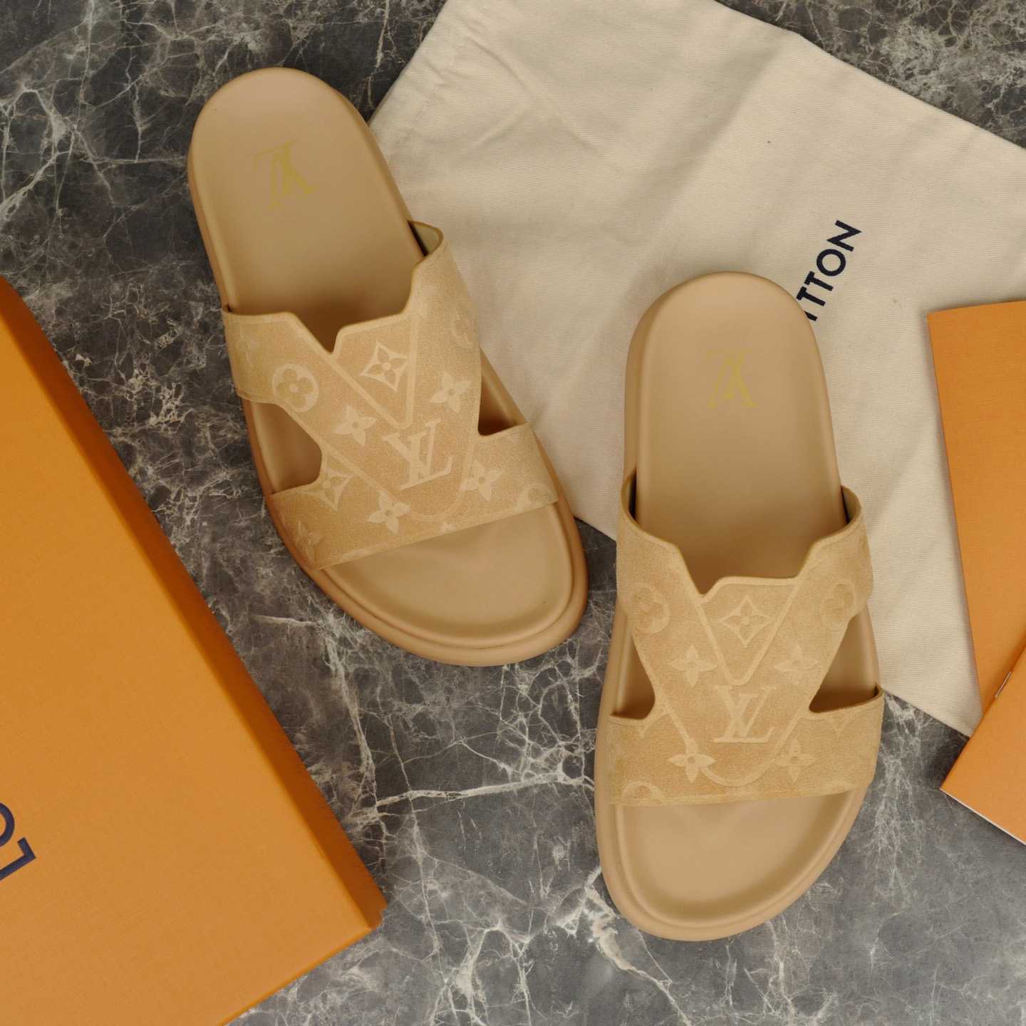 Louis Vuitton LV Oasis Mule   1AHSET - DopestKickz
