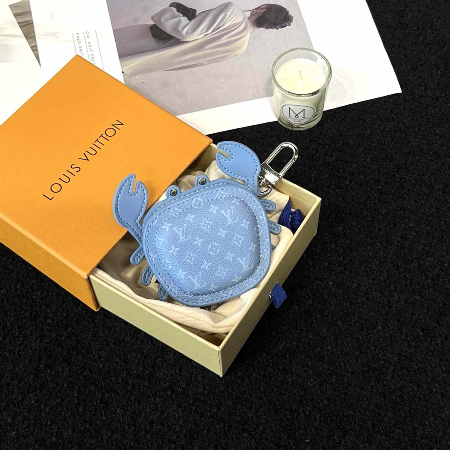 Louis Vuitton LV Crab Bag Charm   M02525 - DopestKickz