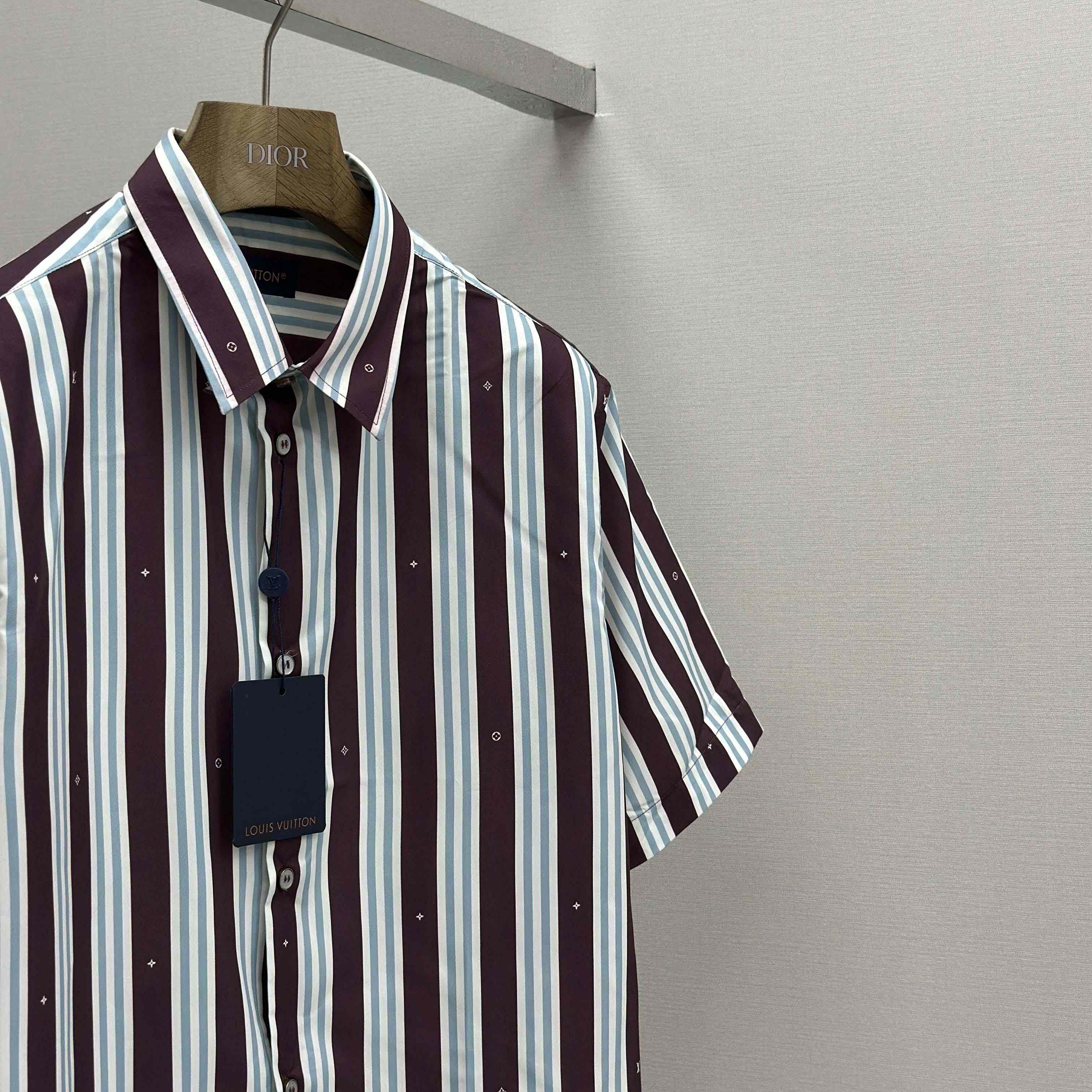 Louis Vuitton Striped Short-Sleeved Shirt   1AHVWE - DopestKickz