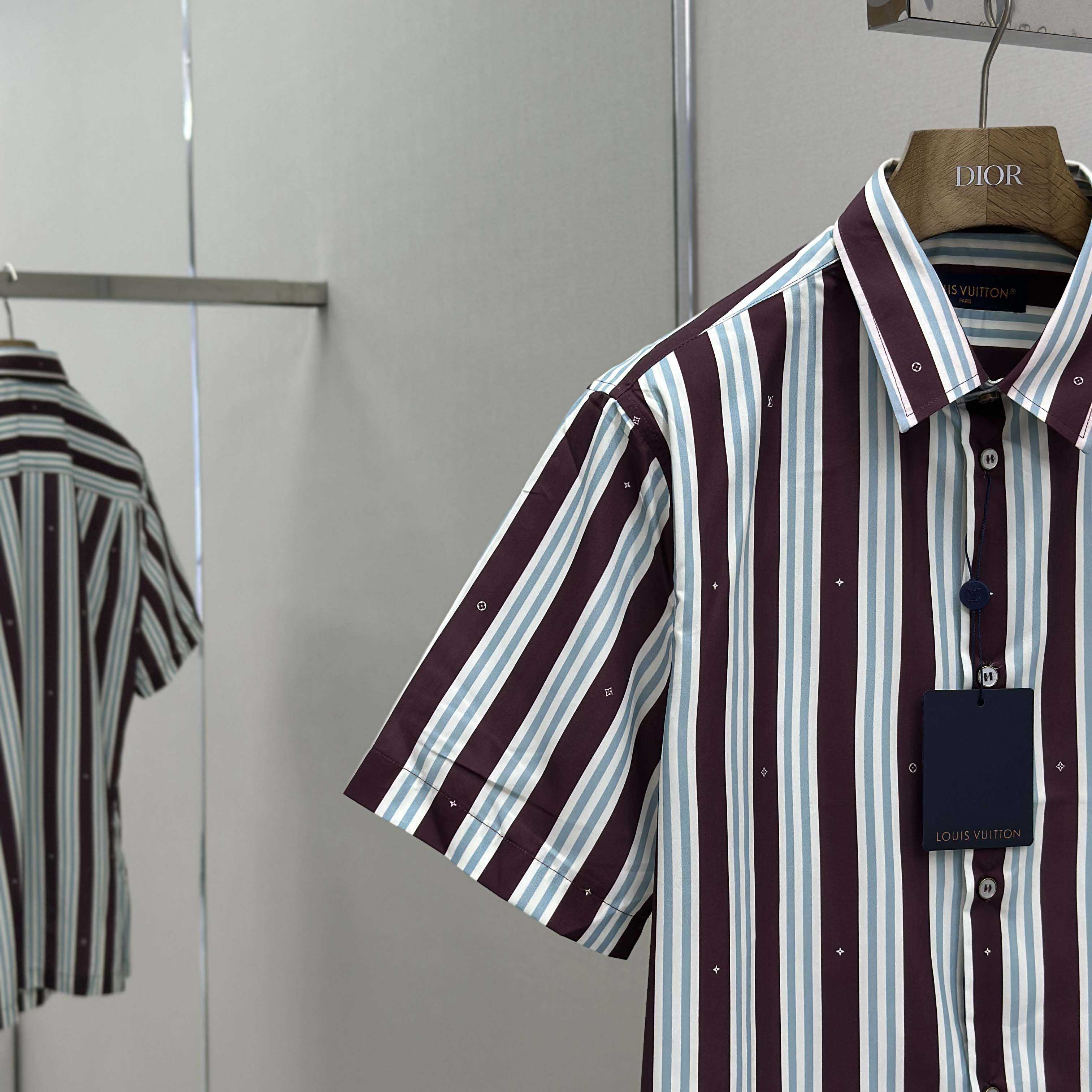 Louis Vuitton Striped Short-Sleeved Shirt   1AHVWE - DopestKickz
