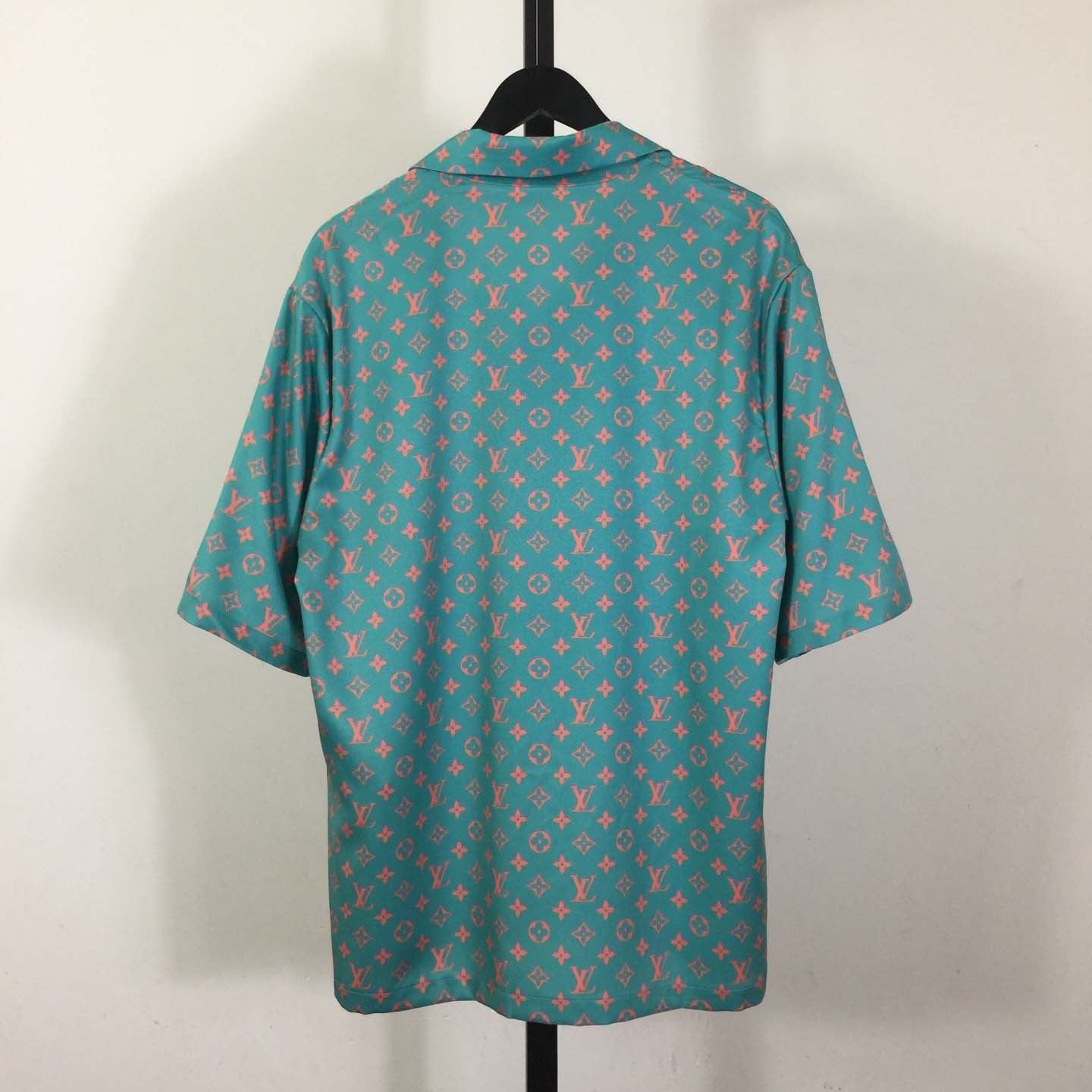 Louis Vuitton Monogram Short-Sleeved Silk Shirt   1AHVU7 - DopestKickz