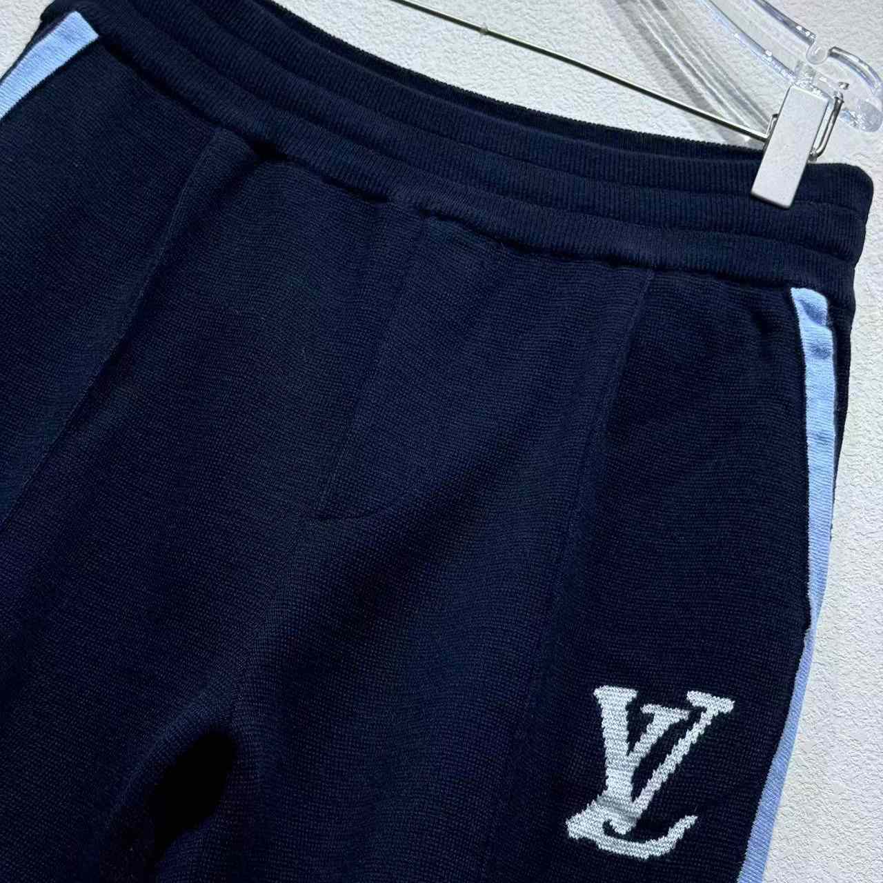 Louis Vuitton Big Logo Shorts - DopestKickz