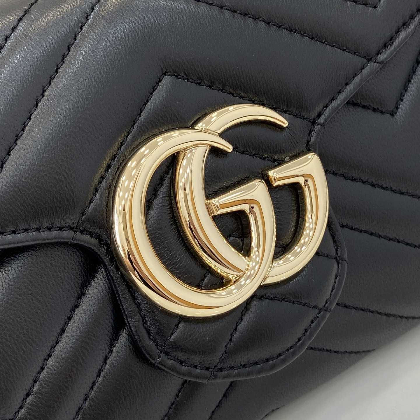 Gucci GG Marmont Wallet On Chain - DopestKickz