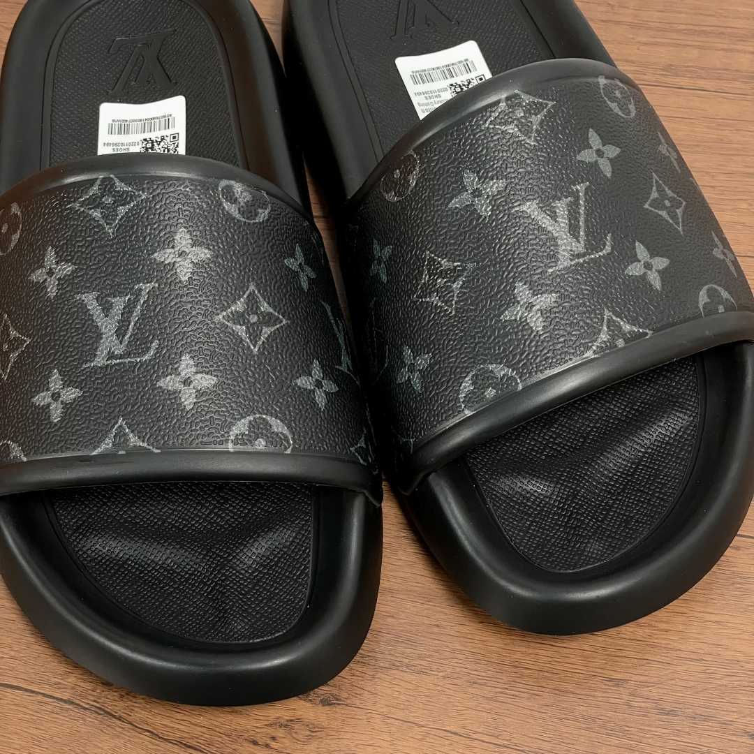 Louis Vuitton Waterfront Mule   1AANNV - DopestKickz