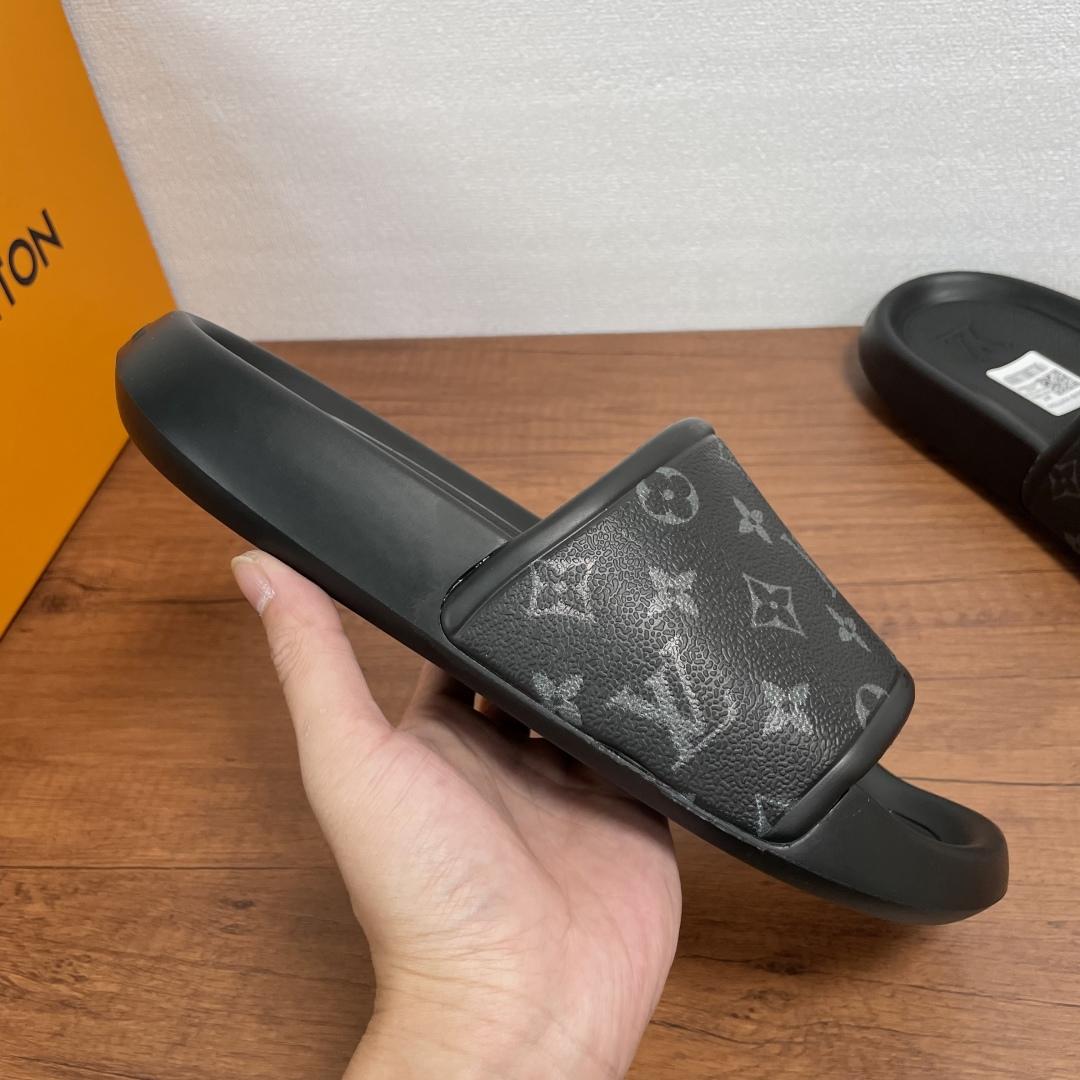 Louis Vuitton Waterfront Mule   1AANNV - DopestKickz