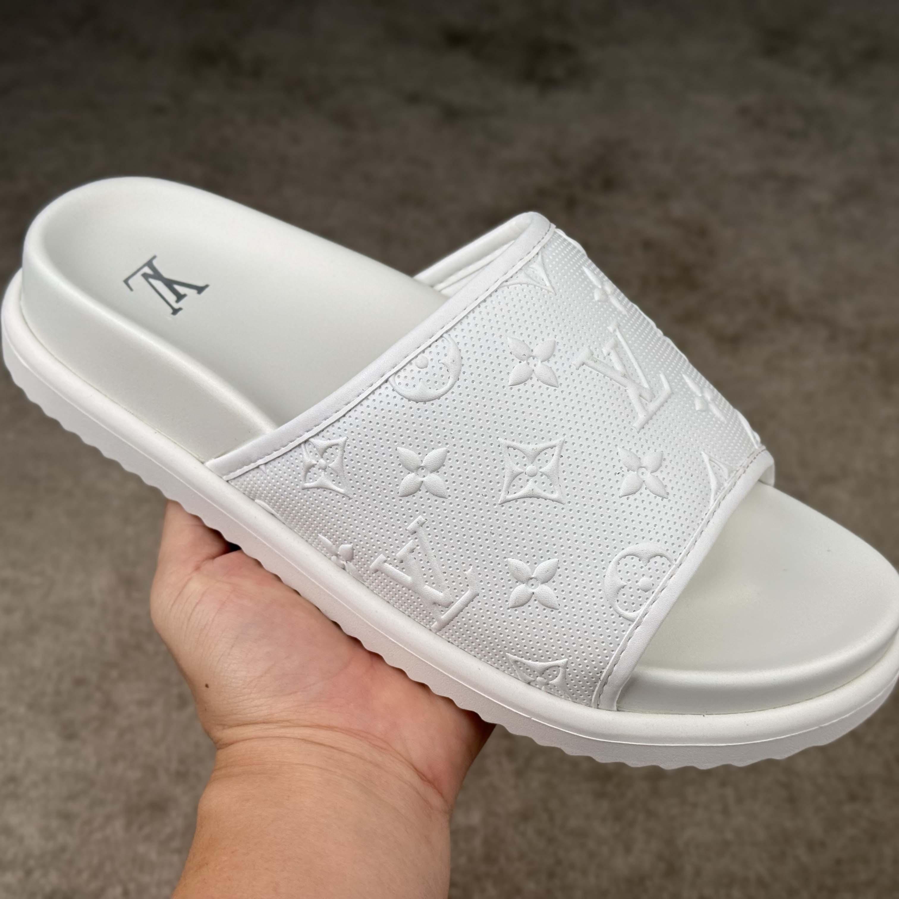 Louis Vuitton Miami Mule   1AHSN9 - DopestKickz