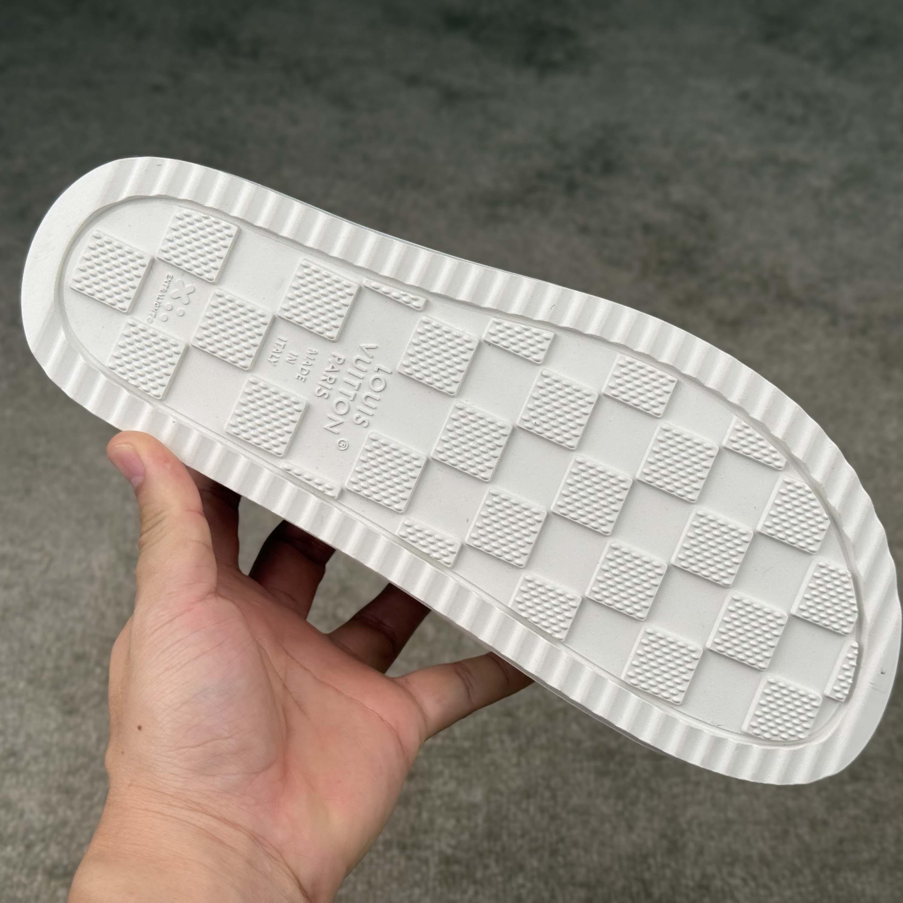 Louis Vuitton Miami Mule   1AHSN9 - DopestKickz