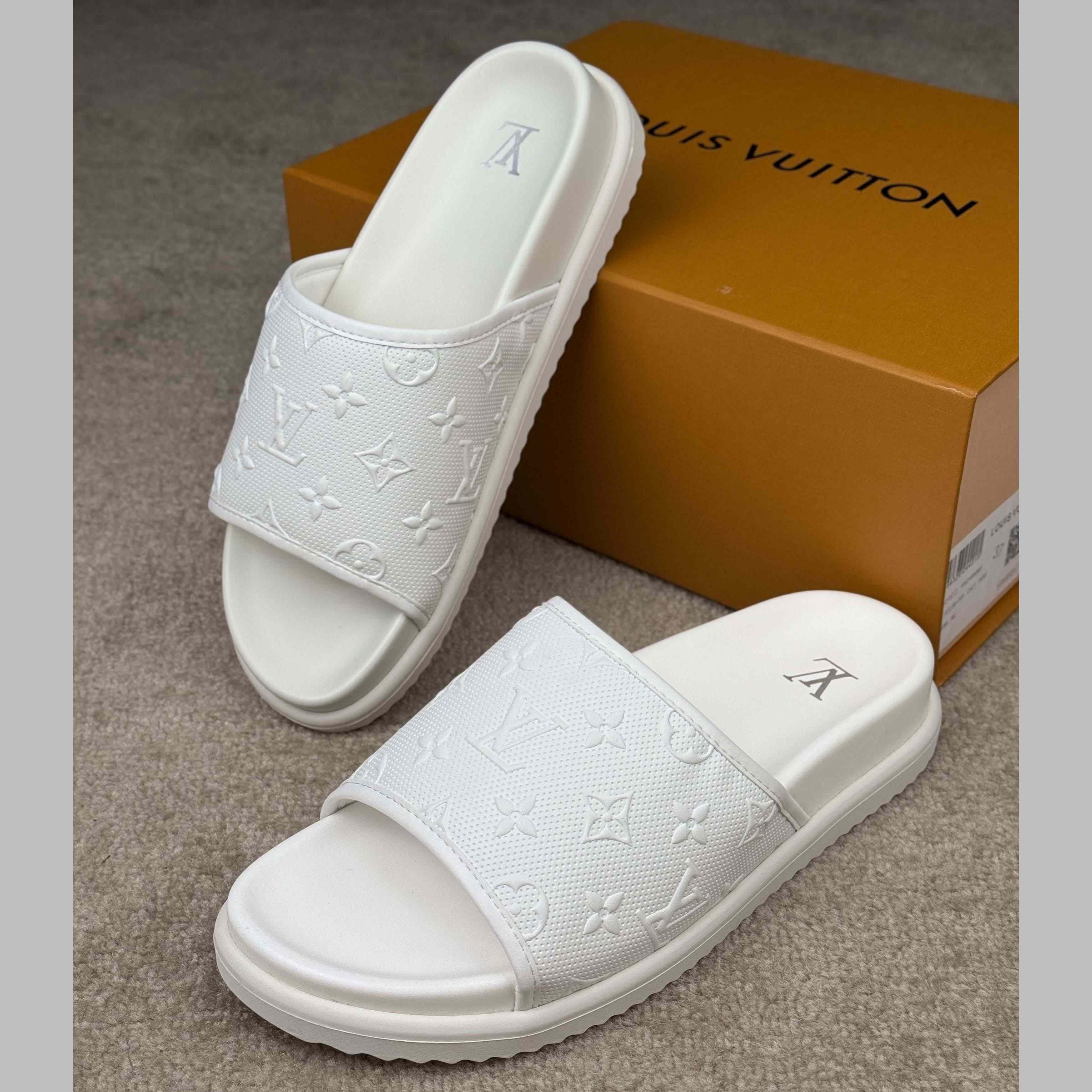 Louis Vuitton Miami Mule   1AHSN9 - DopestKickz