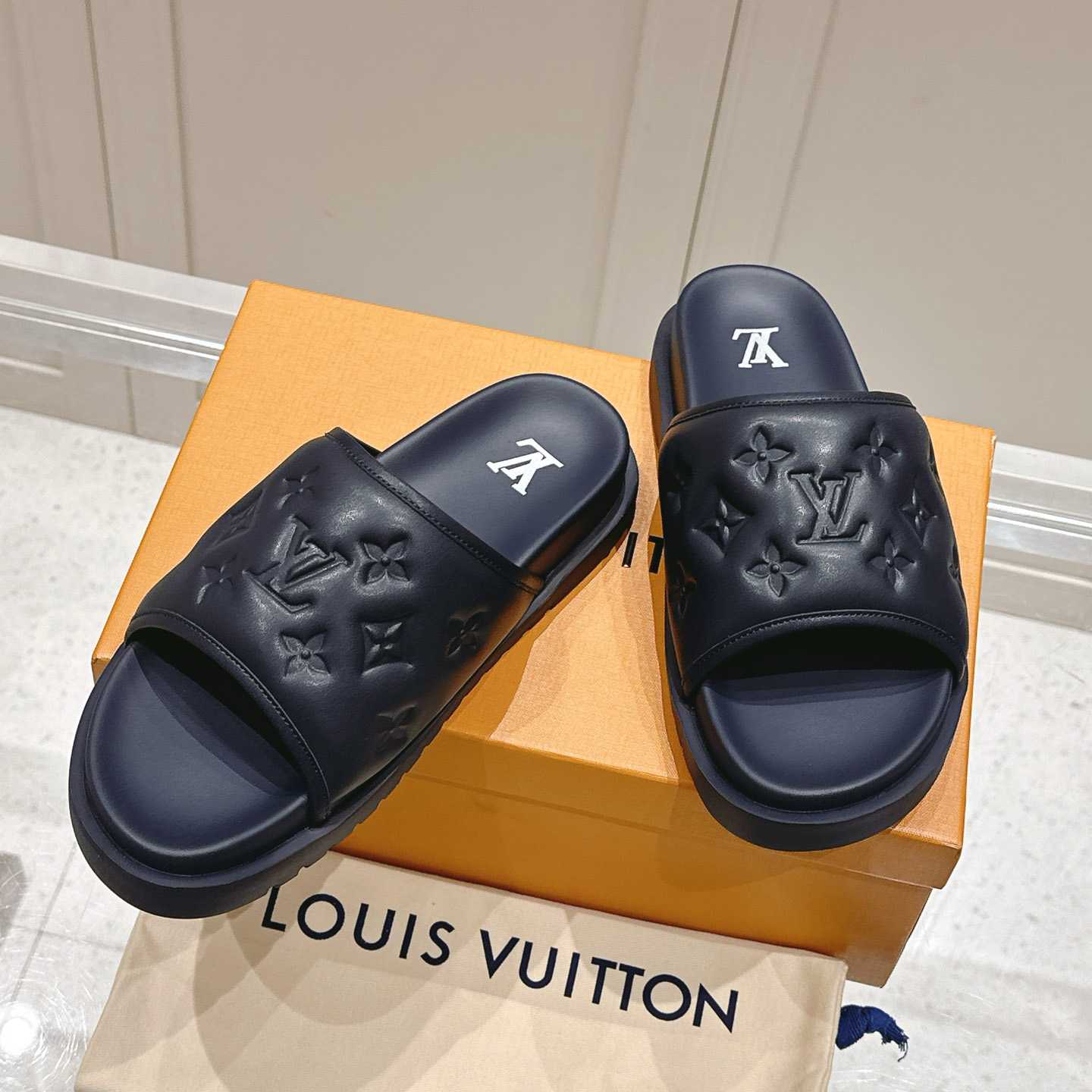 Louis Vuitton Miami Mule   1ADGFD  - DopestKickz