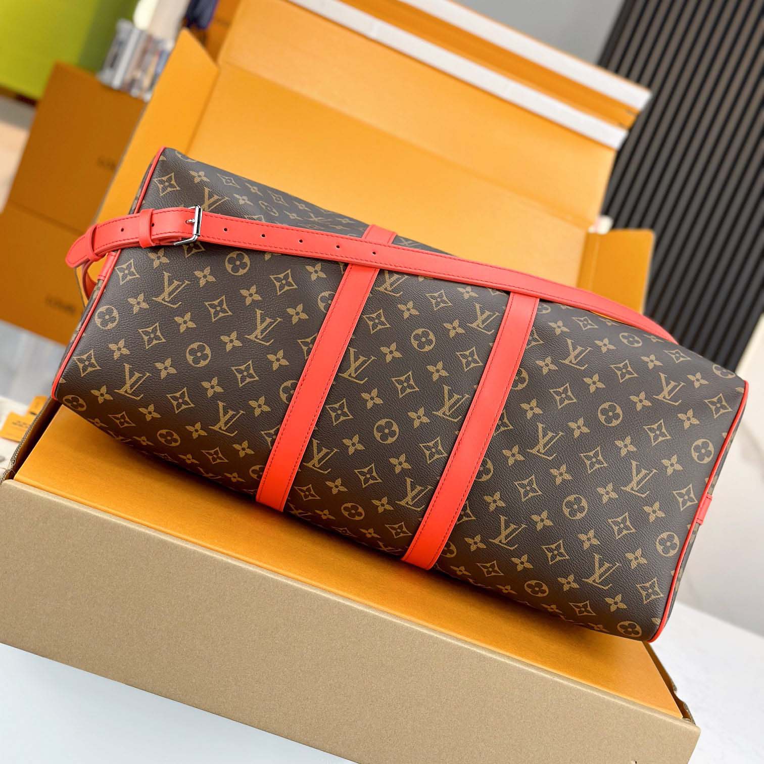 Louis Vuitton Keepall Bandoulière 50  N46769 - DopestKickz