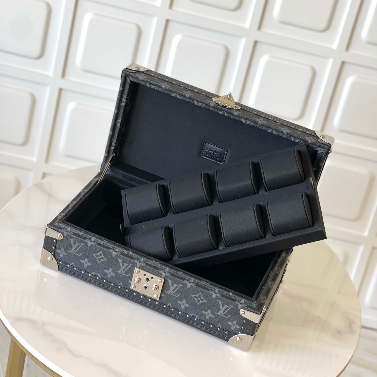 Louis Vuitton Coffret 8 Montres   - DopestKickz