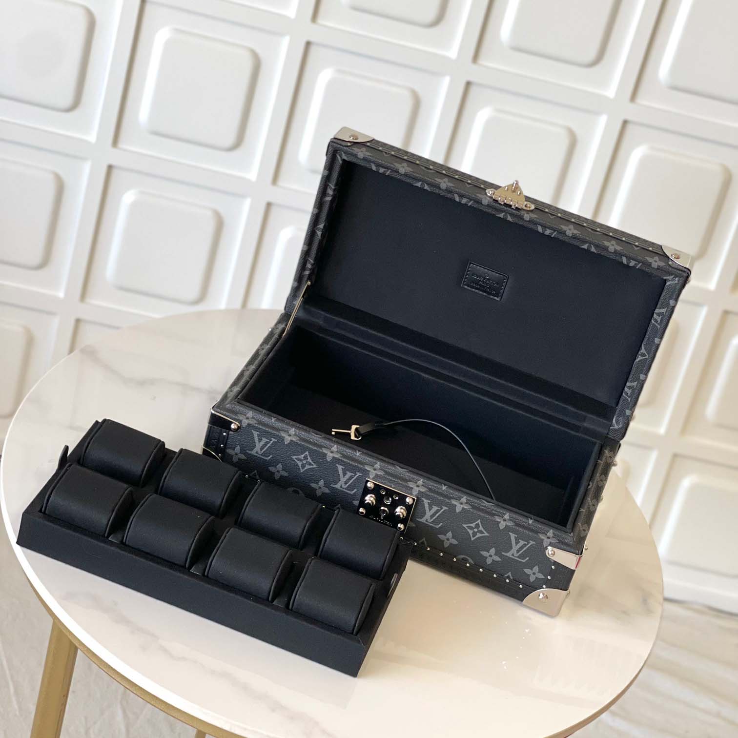 Louis Vuitton Coffret 8 Montres   - DopestKickz