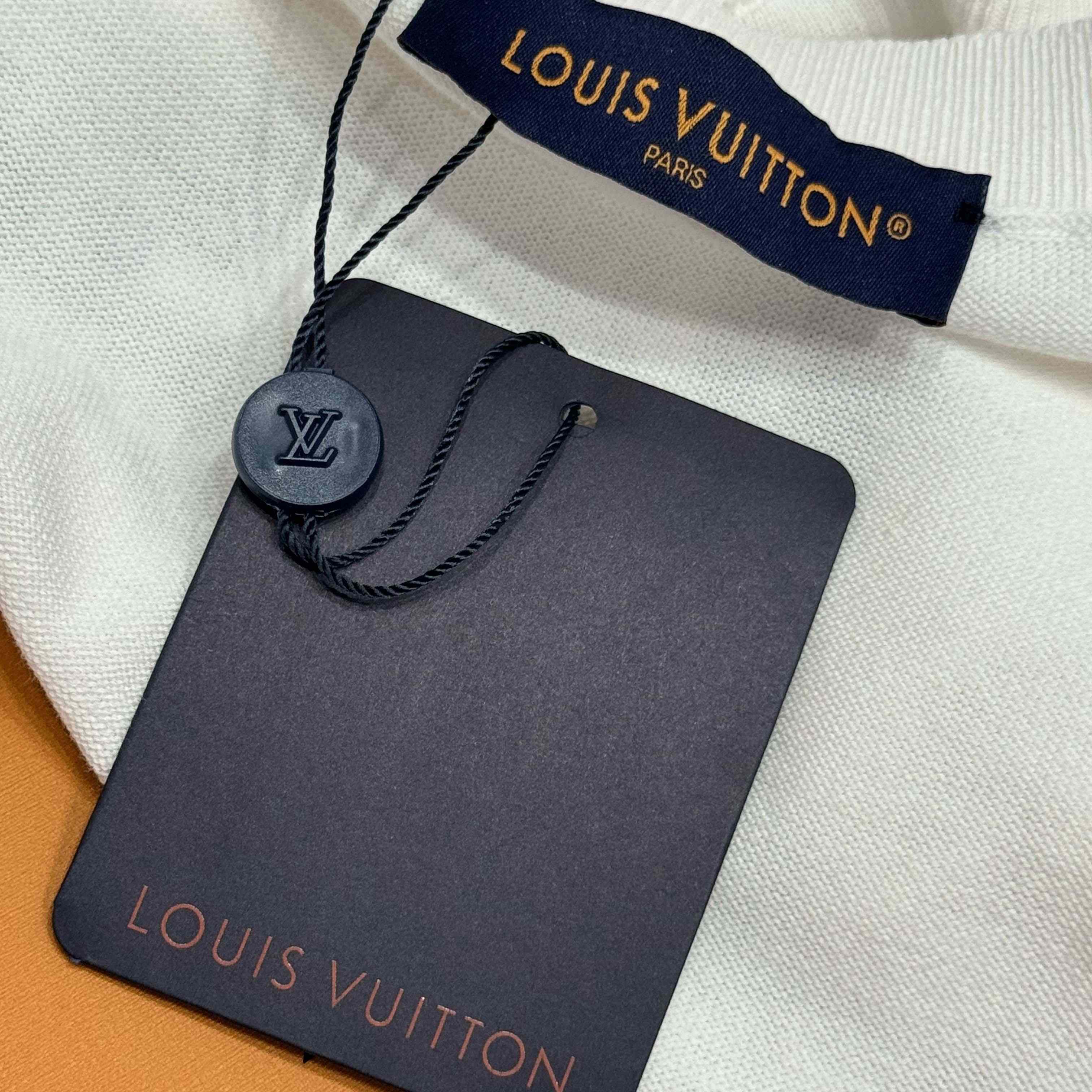 Louis Vuitton Short-Sleeved Knitted Crewneck   1AIMAU - DopestKickz