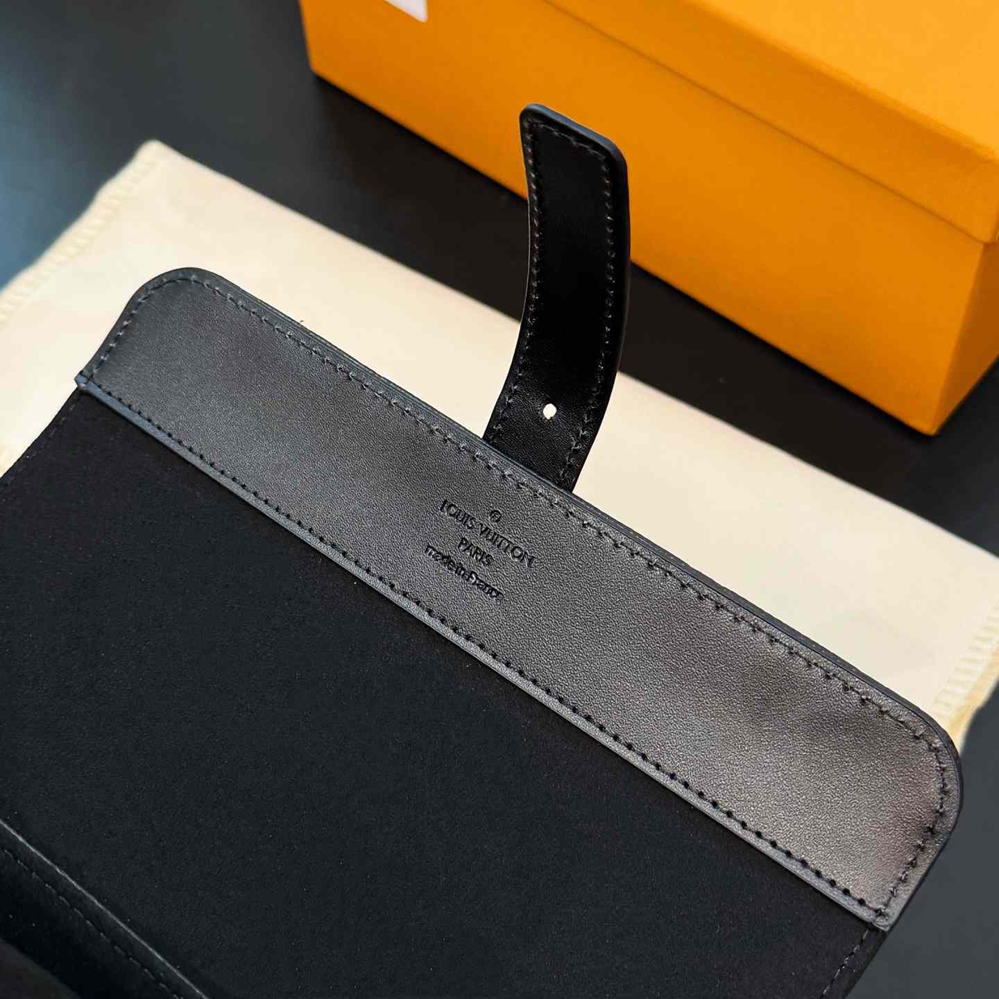 Louis Vuitton 3 Watch Case    - DopestKickz