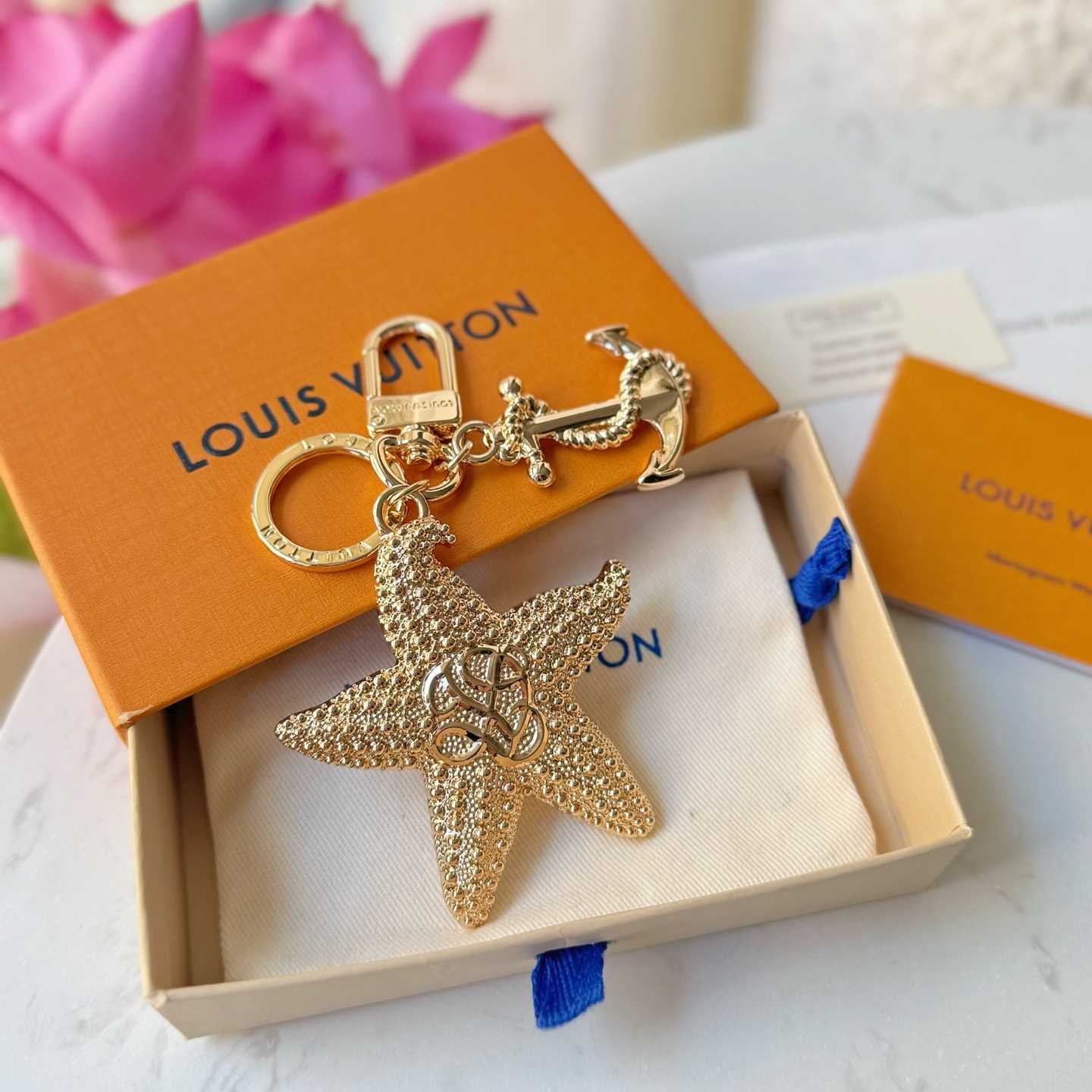 Louis Vuitton LV Starfish Key Holder and Bag Charm   M02622 - DopestKickz
