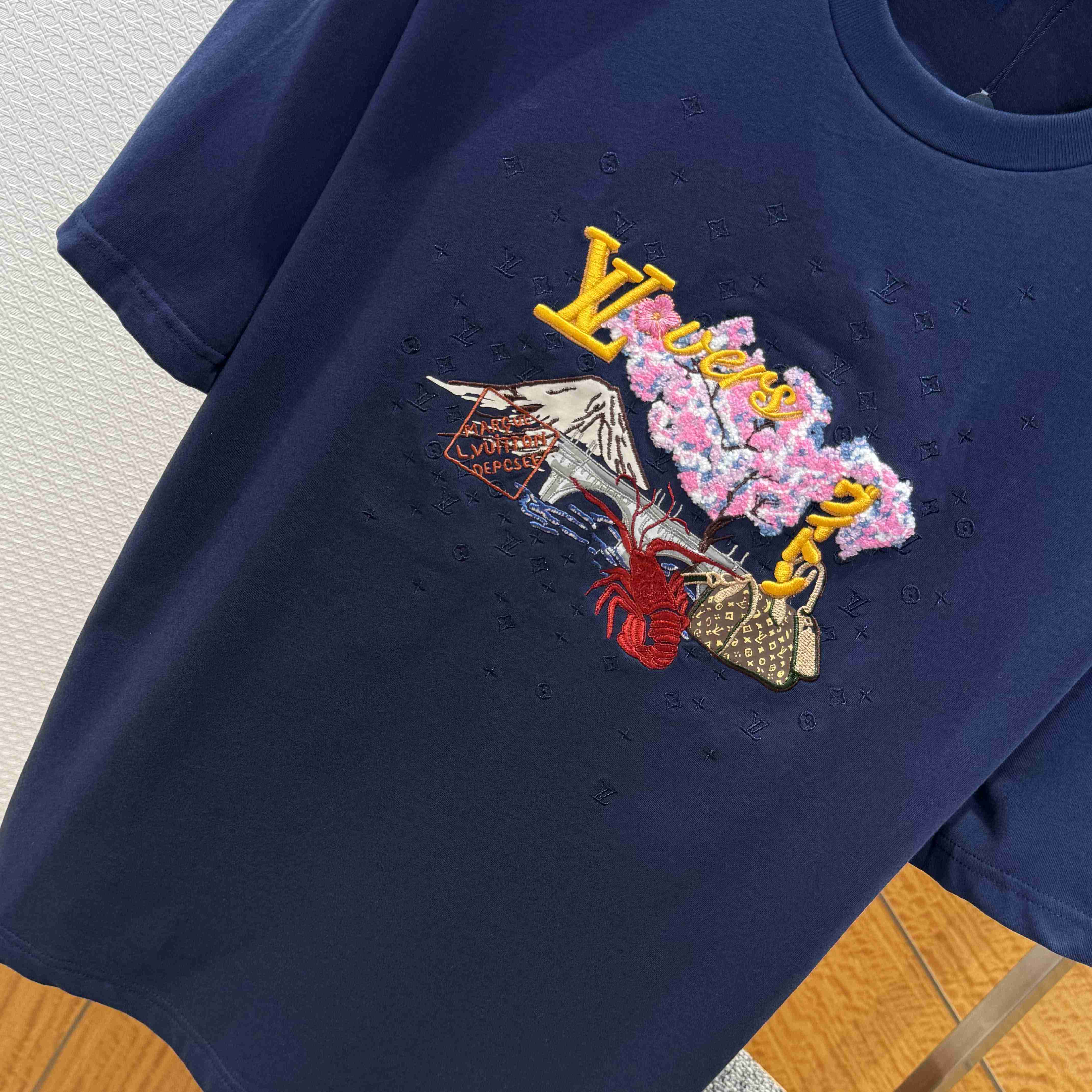 Louis Vuitton Embroidered T-Shirt   1AIMKV - DopestKickz