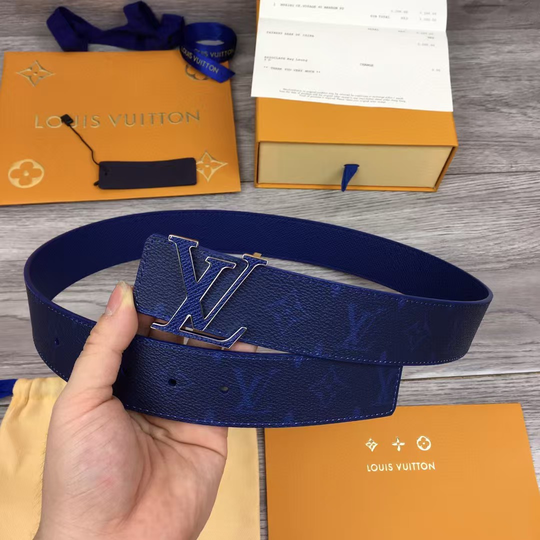 Louis Vuitton LV Dimension 40mm Reversible Belt    MO159U - DopestKickz