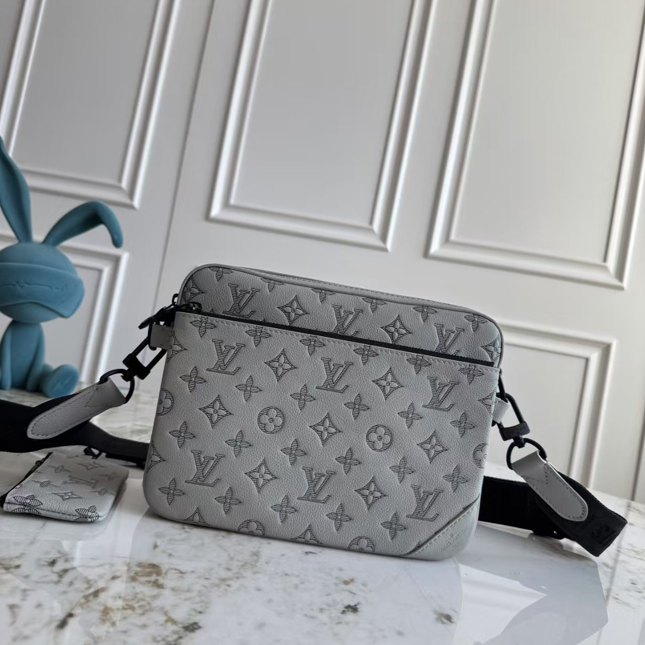 Louis Vuitton Trio Messenger   M46603 - DopestKickz