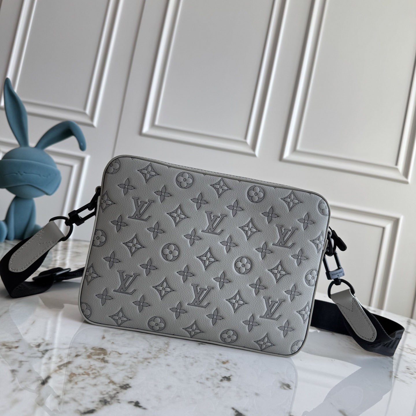 Louis Vuitton Trio Messenger   M46603 - DopestKickz