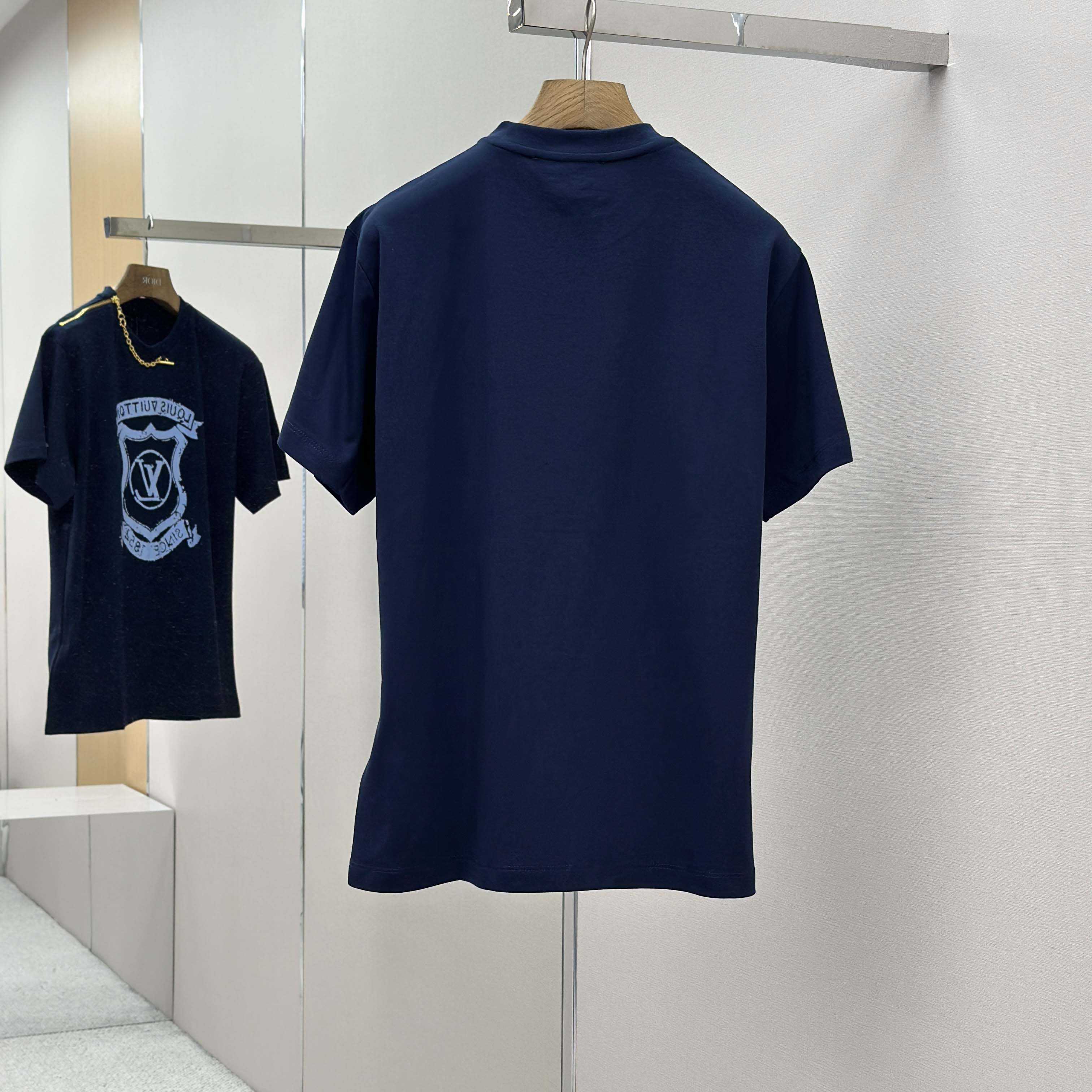 Louis Vuitton Signature Zipper Detail T-Shirt   1AI469 - DopestKickz