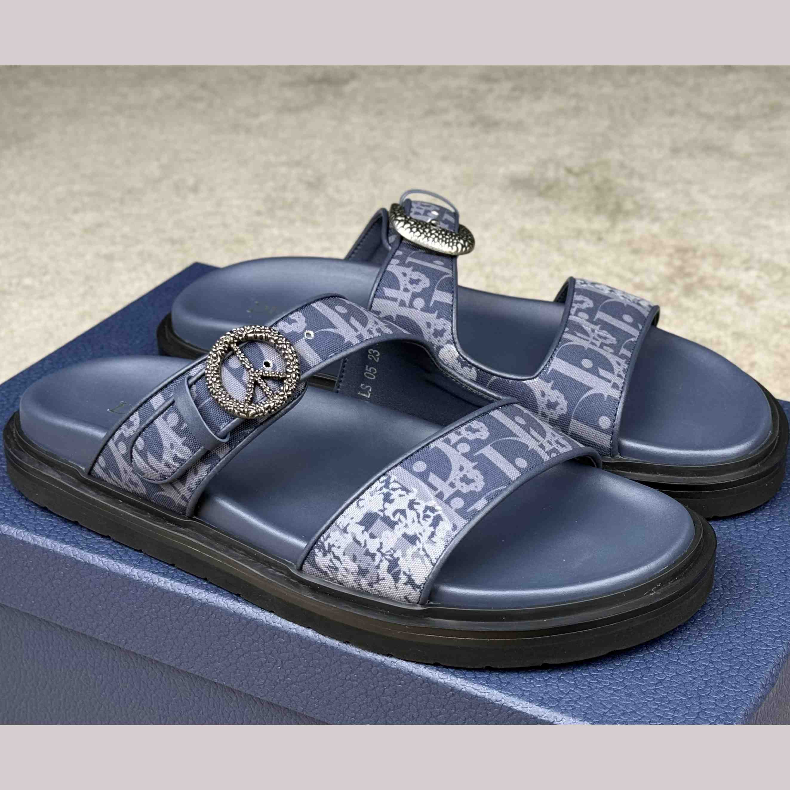 Denim Tears x Dior Aqua Sandal 'Dior Tears - Peace Sign' - DopestKickz