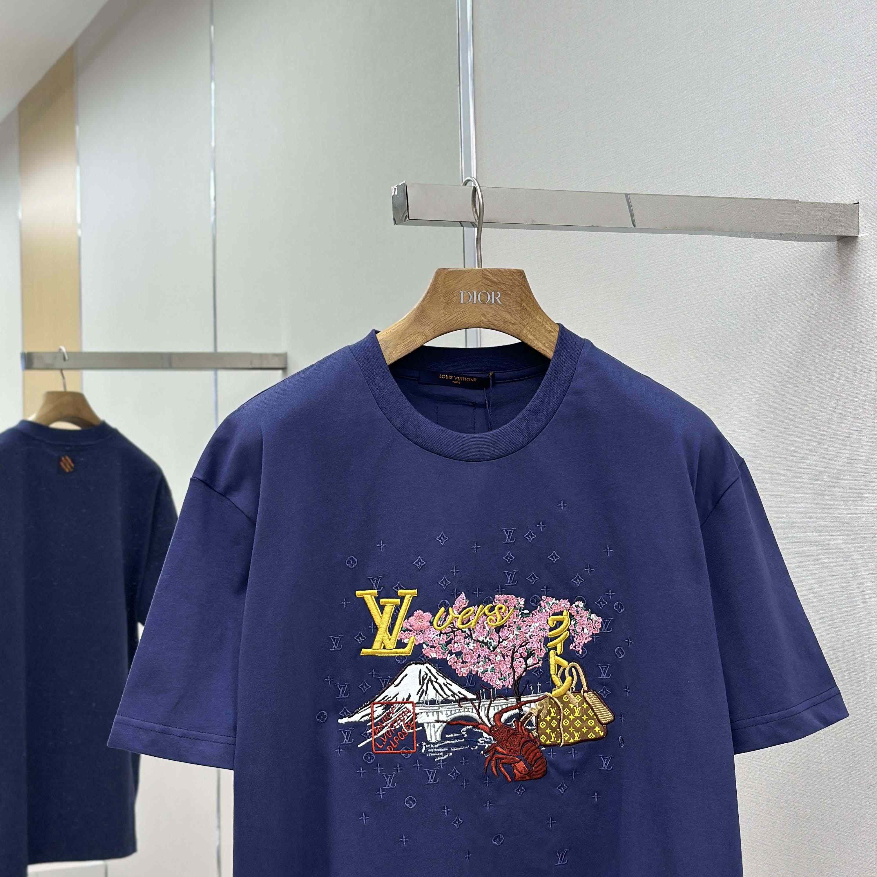 Louis Vuitton Embroidered T-Shirt   1AIMKV - DopestKickz