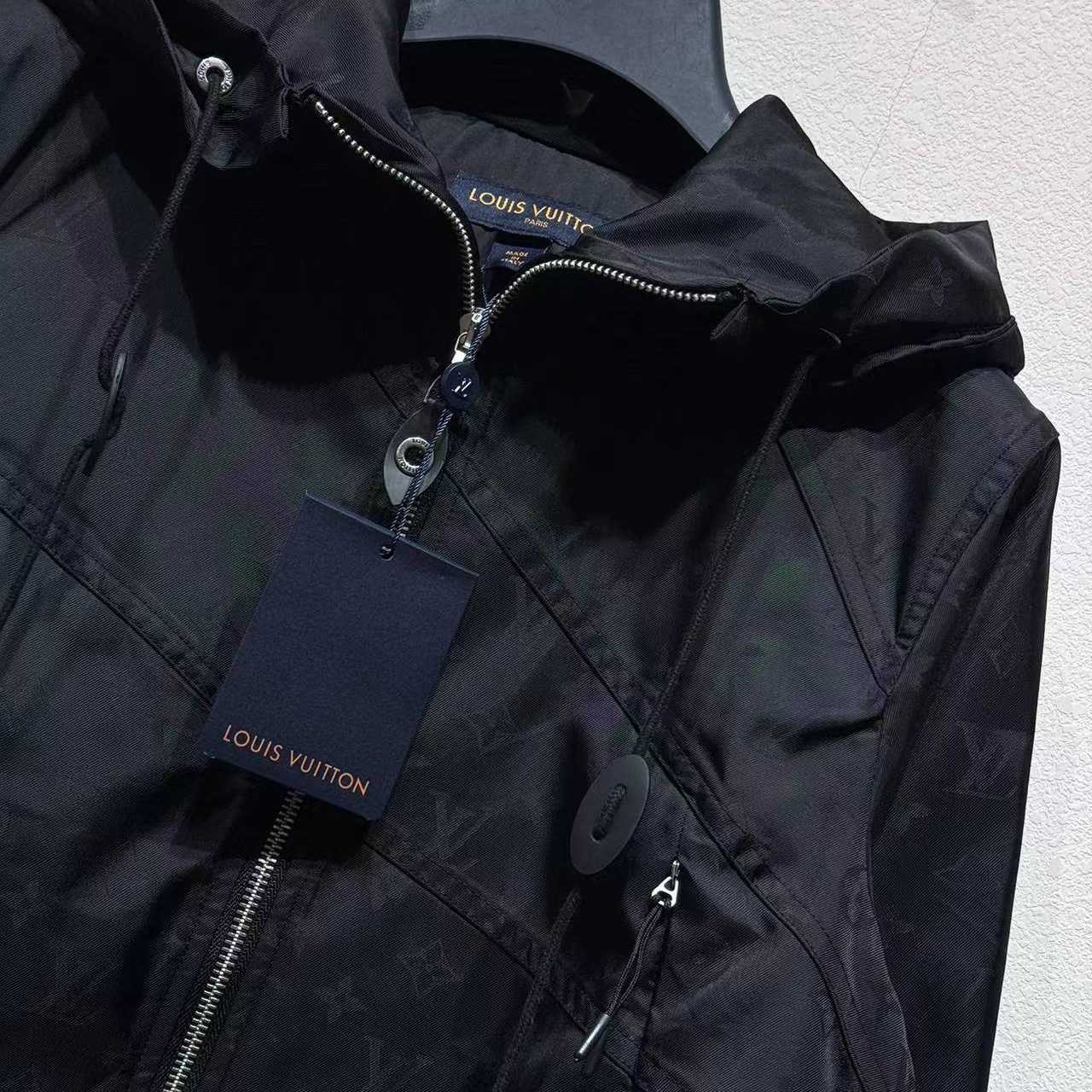 Louis Vuitton Cropped Monogram Windbreaker   1AHX65 - DopestKickz