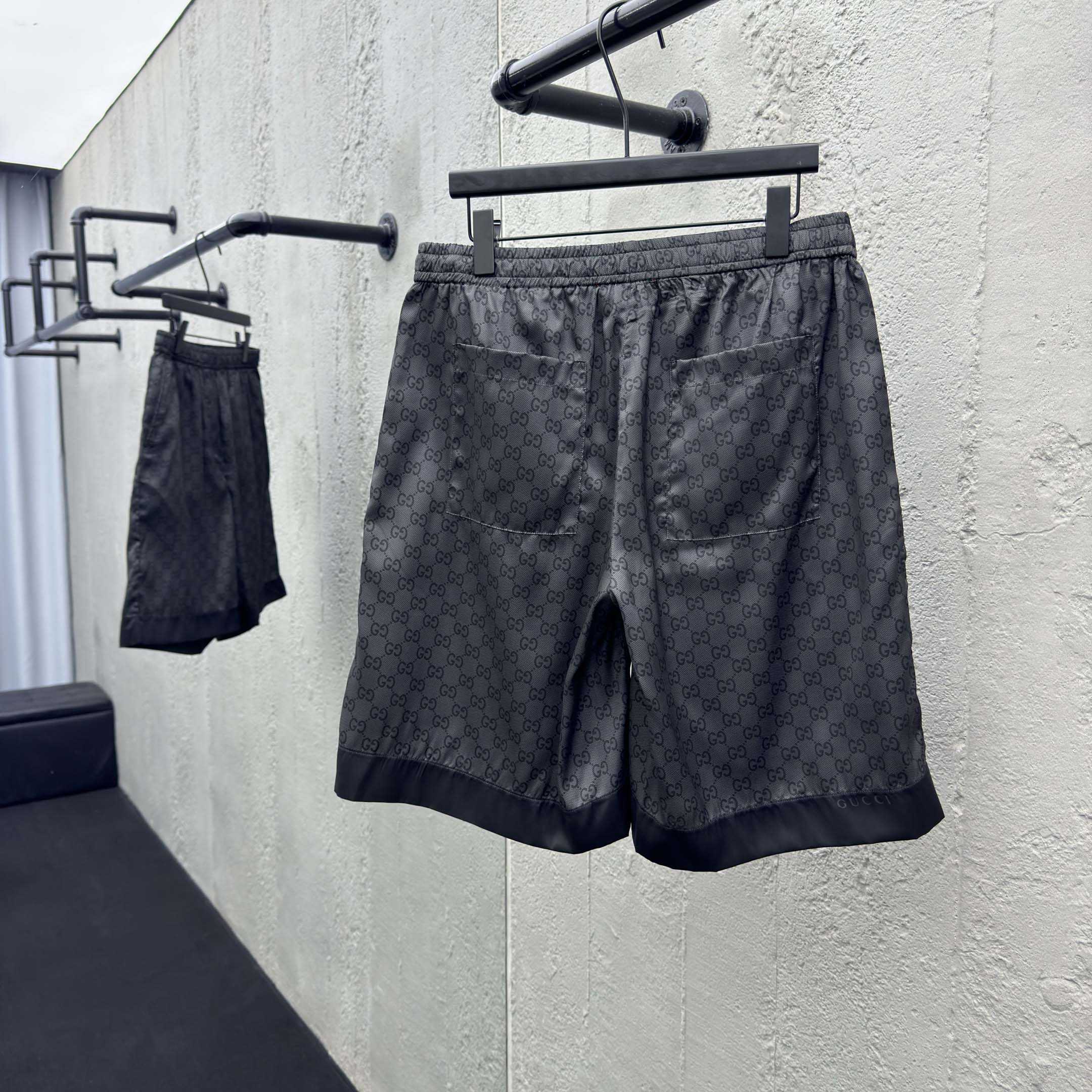 Gucci Printed Silk Twill Shorts - DopestKickz