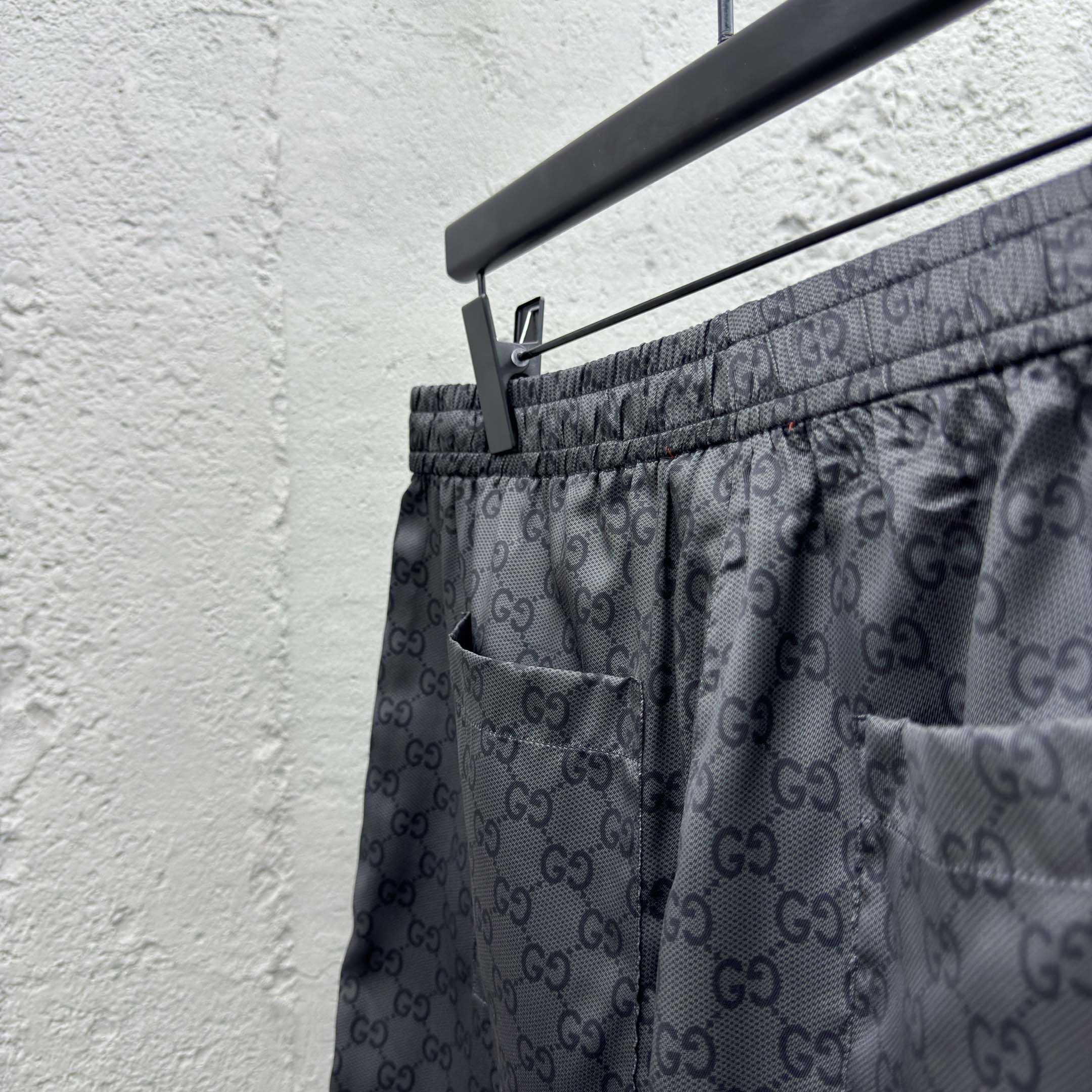 Gucci Printed Silk Twill Shorts - DopestKickz