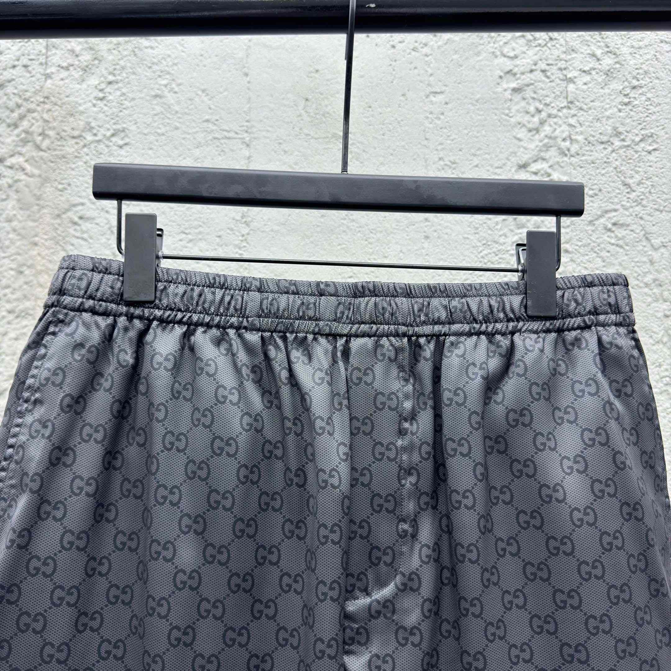 Gucci Printed Silk Twill Shorts - DopestKickz