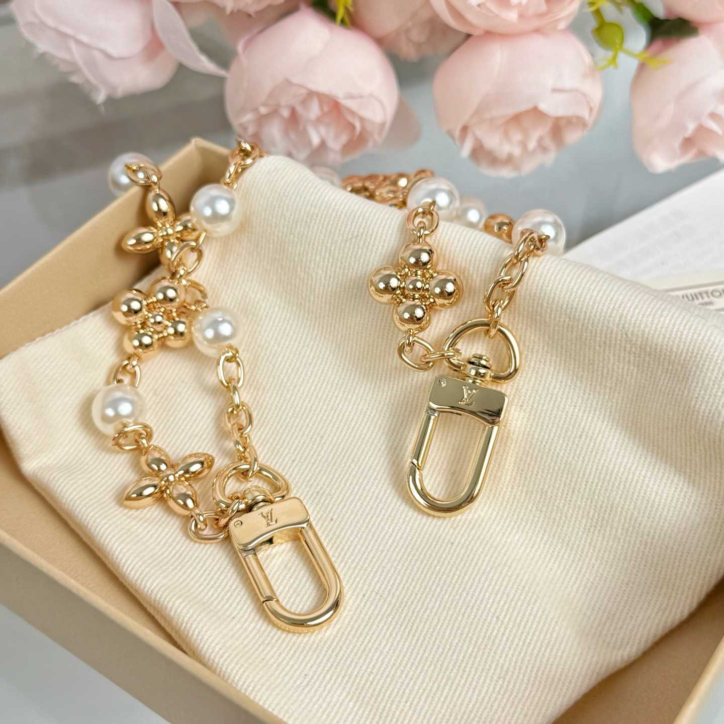 Louis Vuitton Chain - DopestKickz