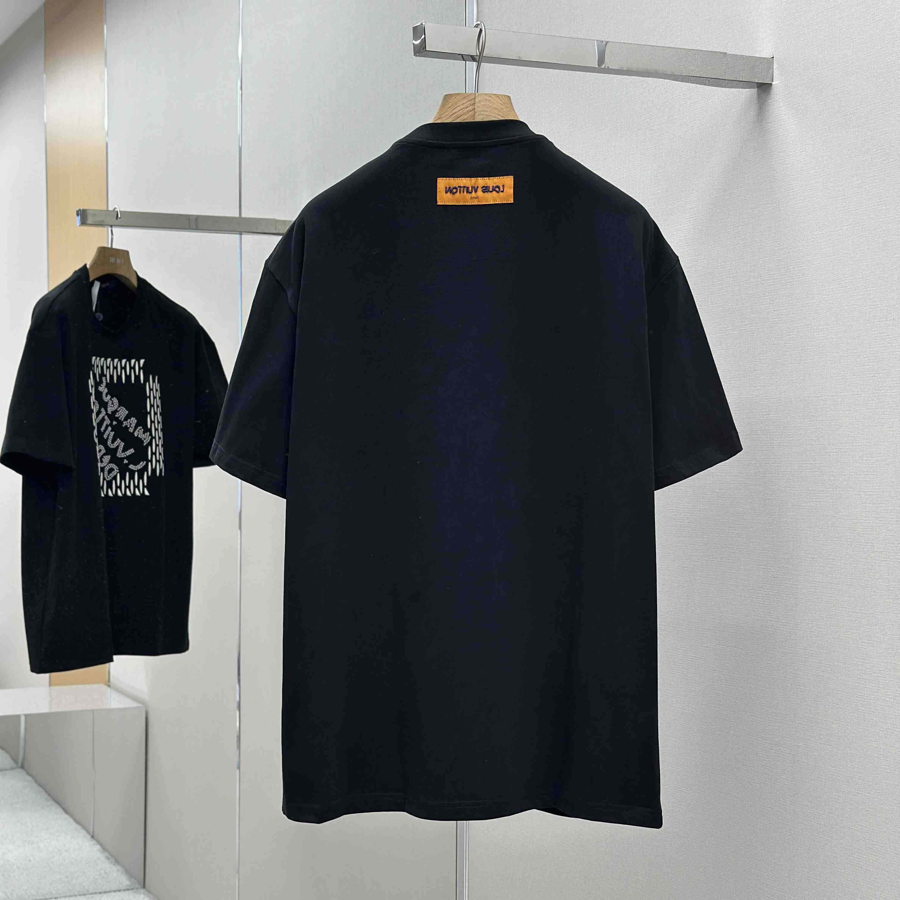 Louis Vuitton Embroidered Signature Cotton T-Shirt   1AFJFK - DopestKickz