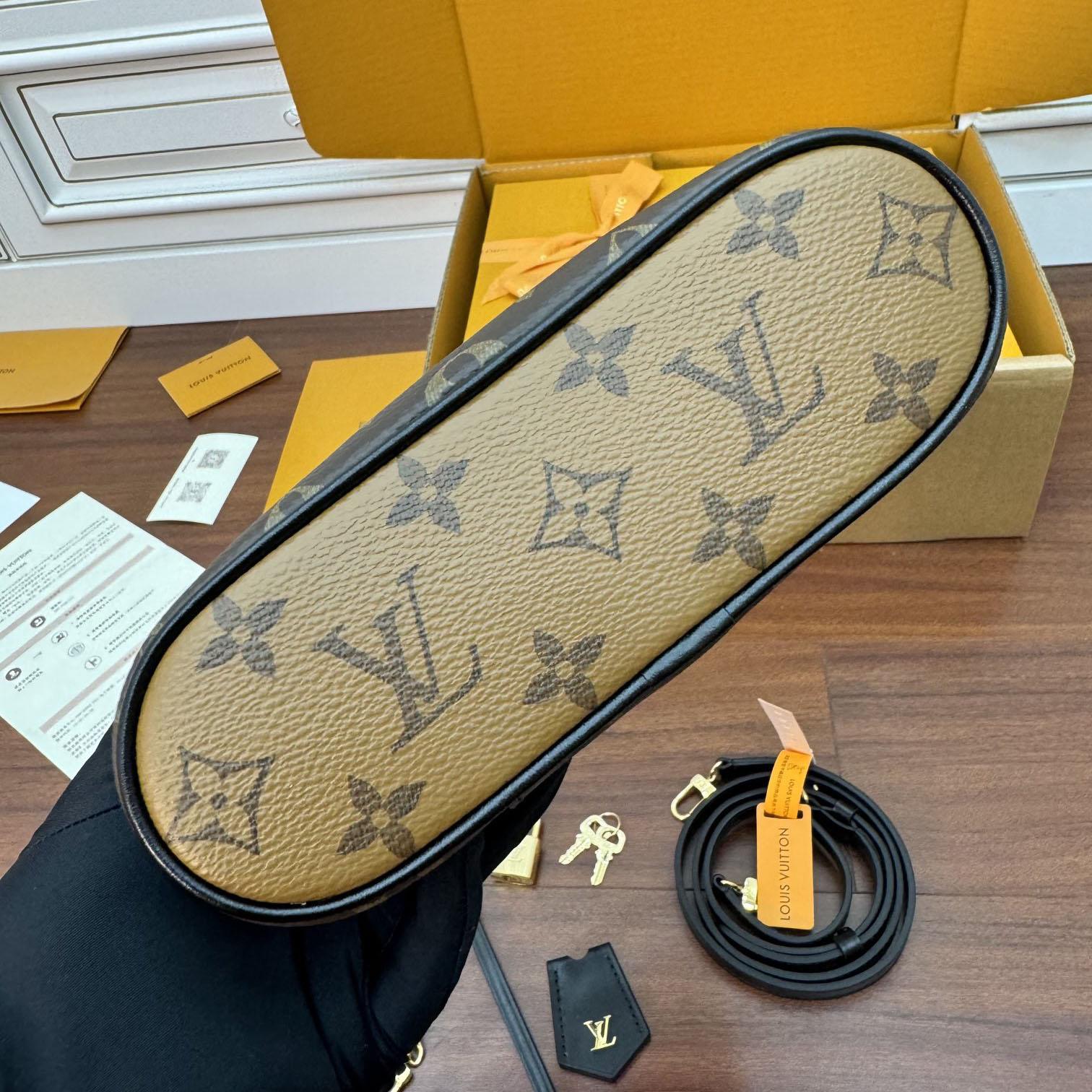 Louis Vuitton Vanity Chain Pouch    M47125 - DopestKickz