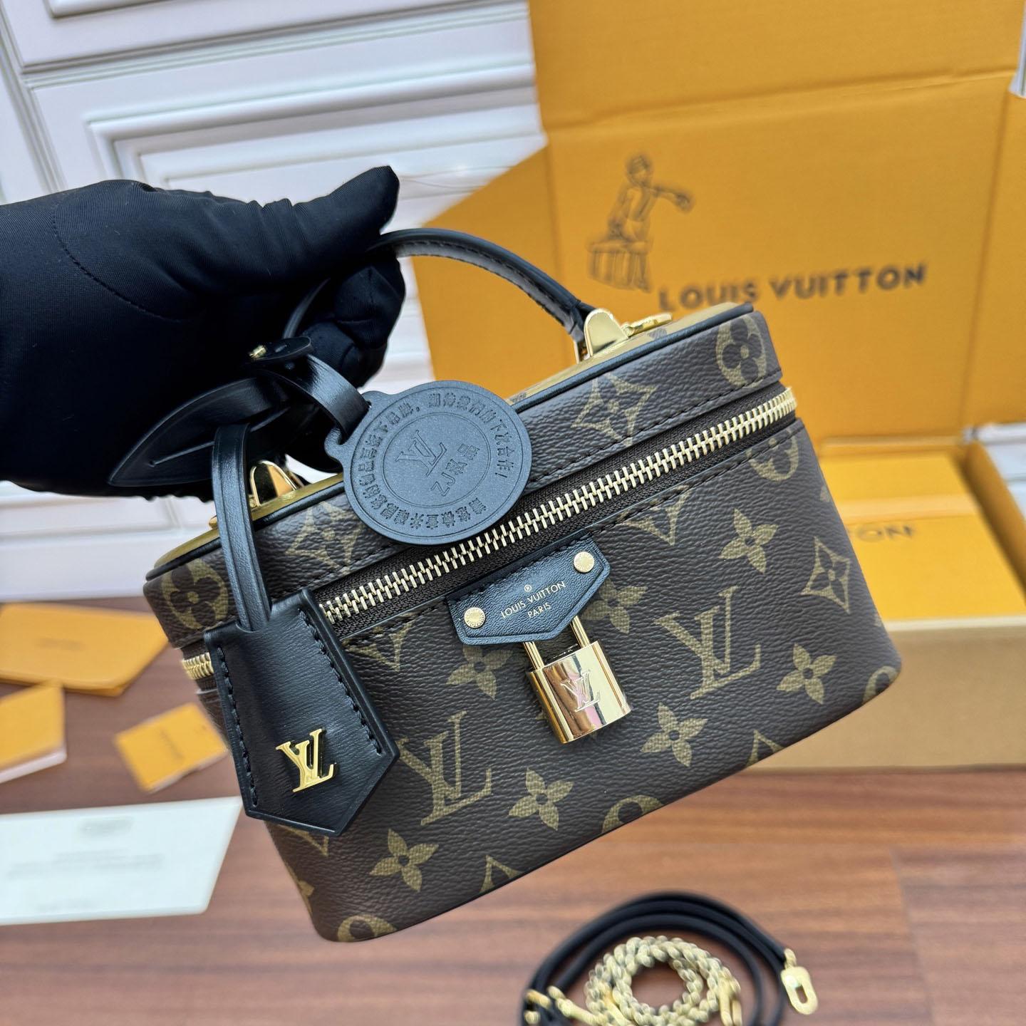 Louis Vuitton Vanity Chain Pouch    M47125 - DopestKickz