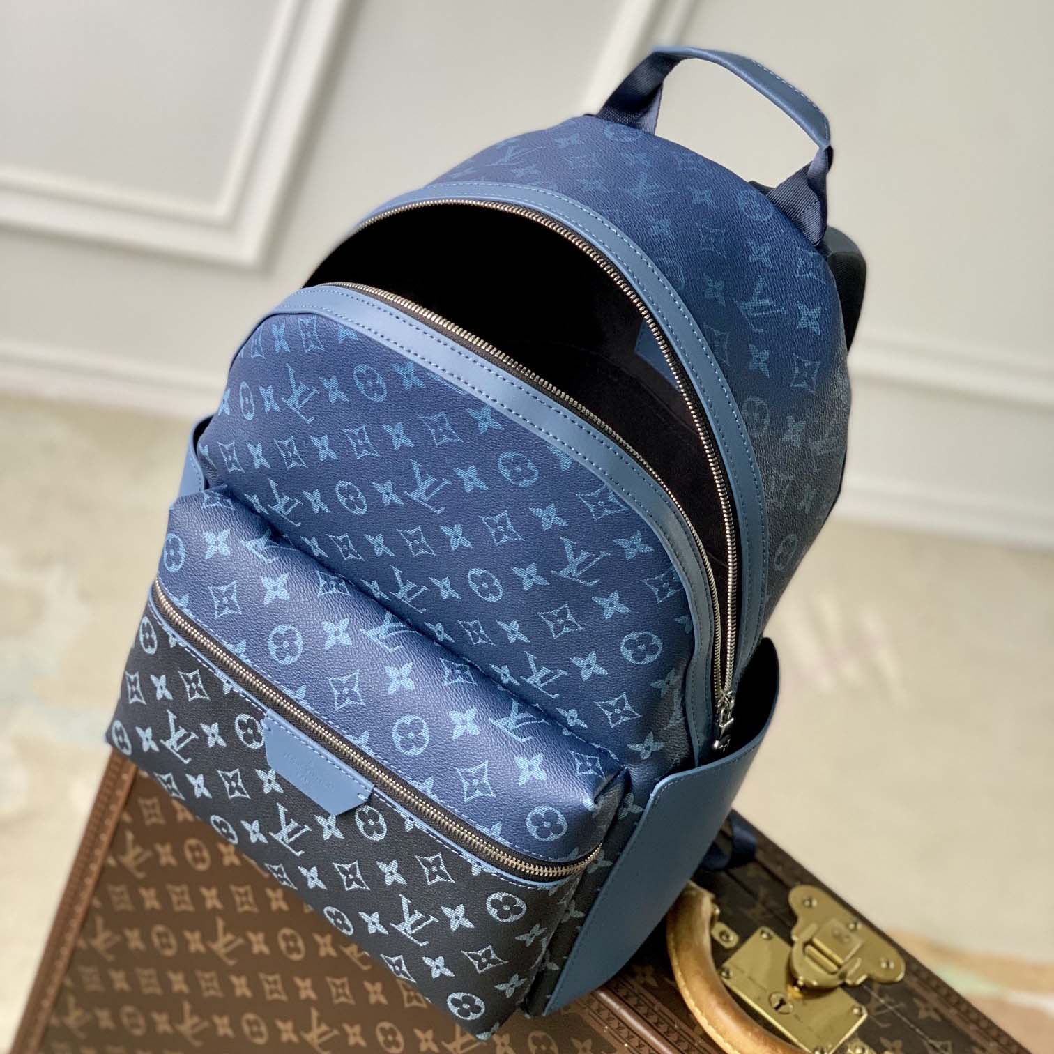 Louis Vuitton Discovery Backpack PM   M11590 - DopestKickz