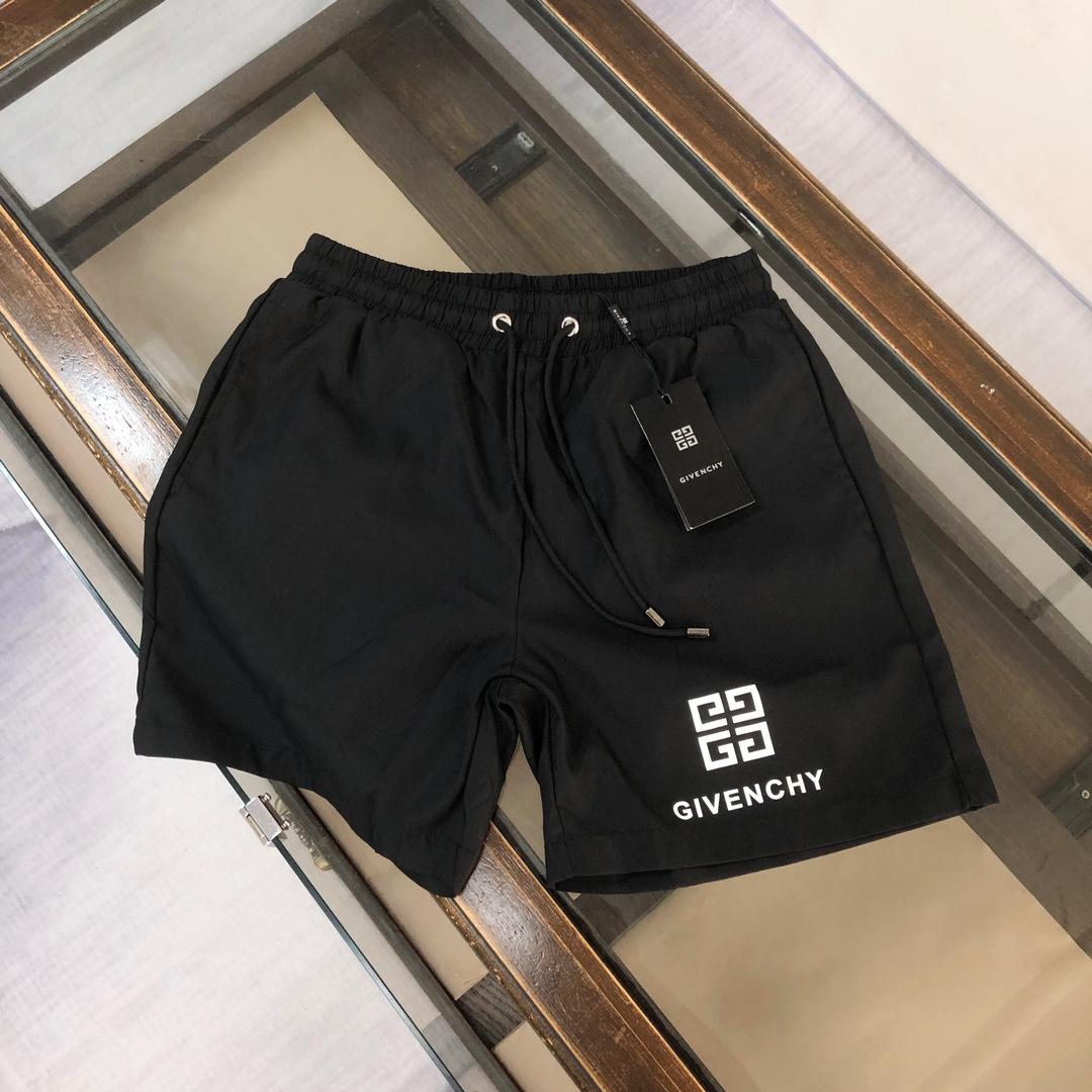 Givenchy 4G logo-print Shorts  - DopestKickz