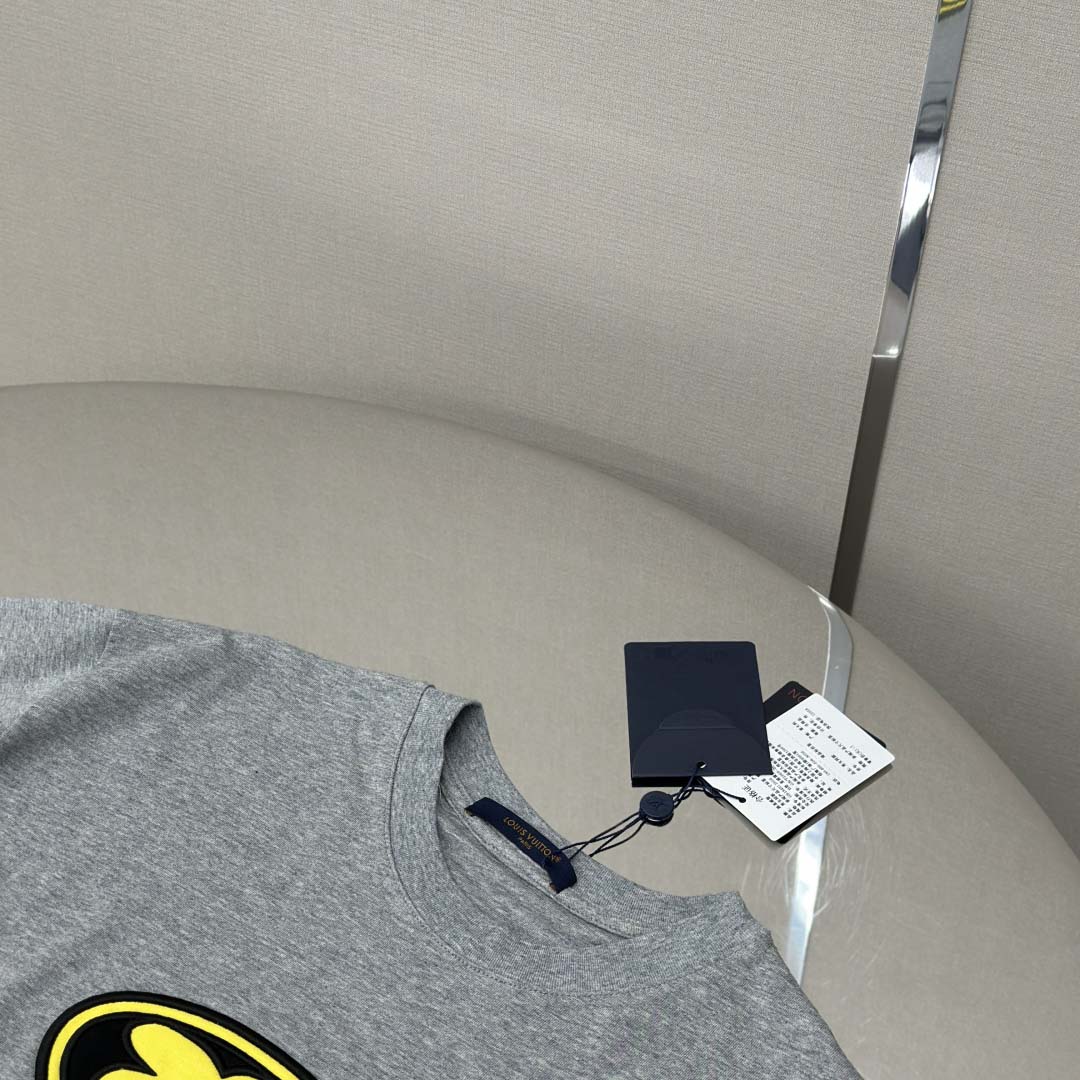 Louis Vuitton Graphic Patch T-Shirt   1AIMMH - DopestKickz