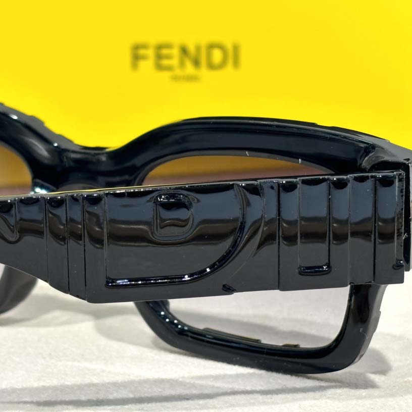 Fendi FE40104l  Sunglasses  - DopestKickz