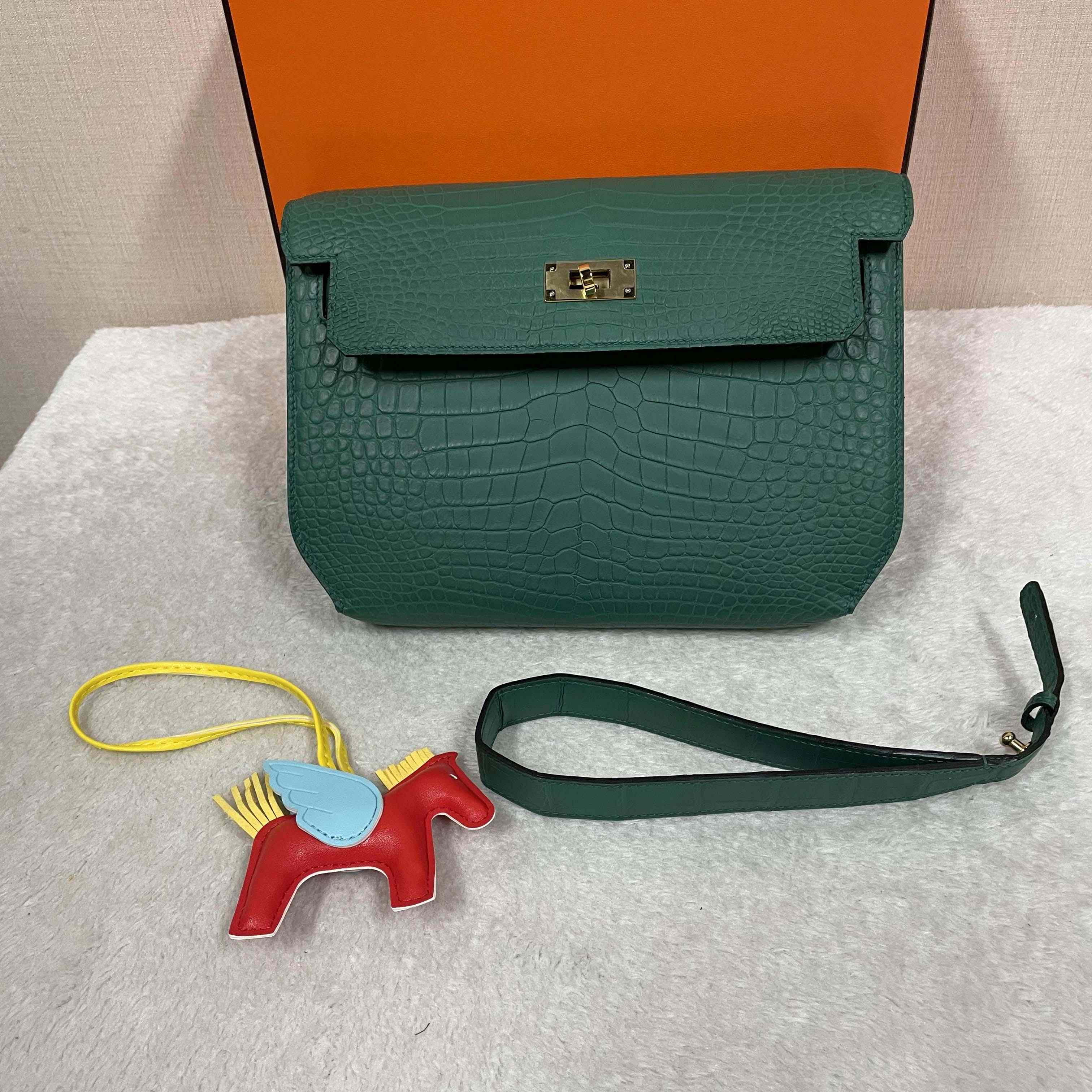 Hermes Kelly Depeche Malachite 25cm - DopestKickz