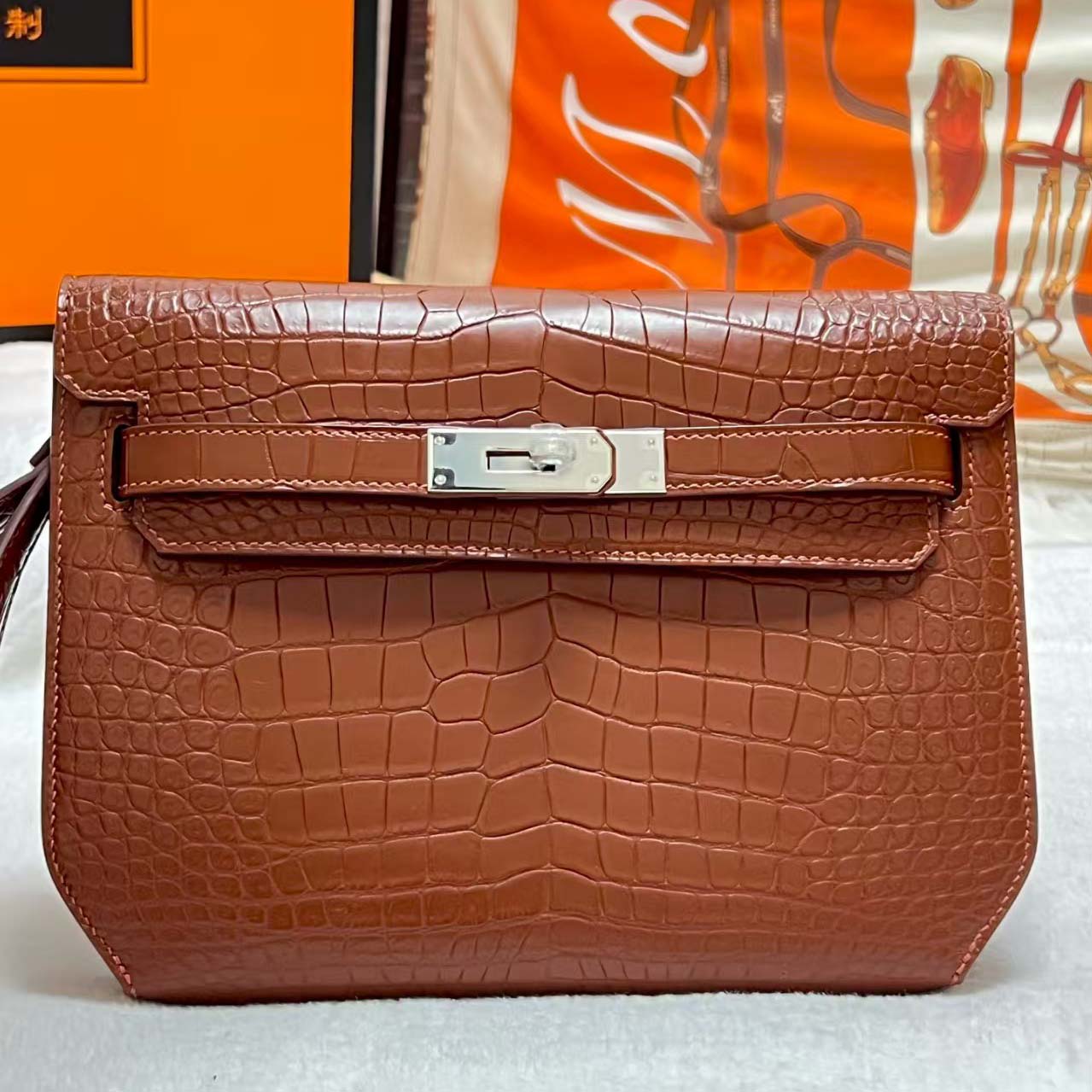 Hermes Kelly Depeche Malachite 25cm - DopestKickz