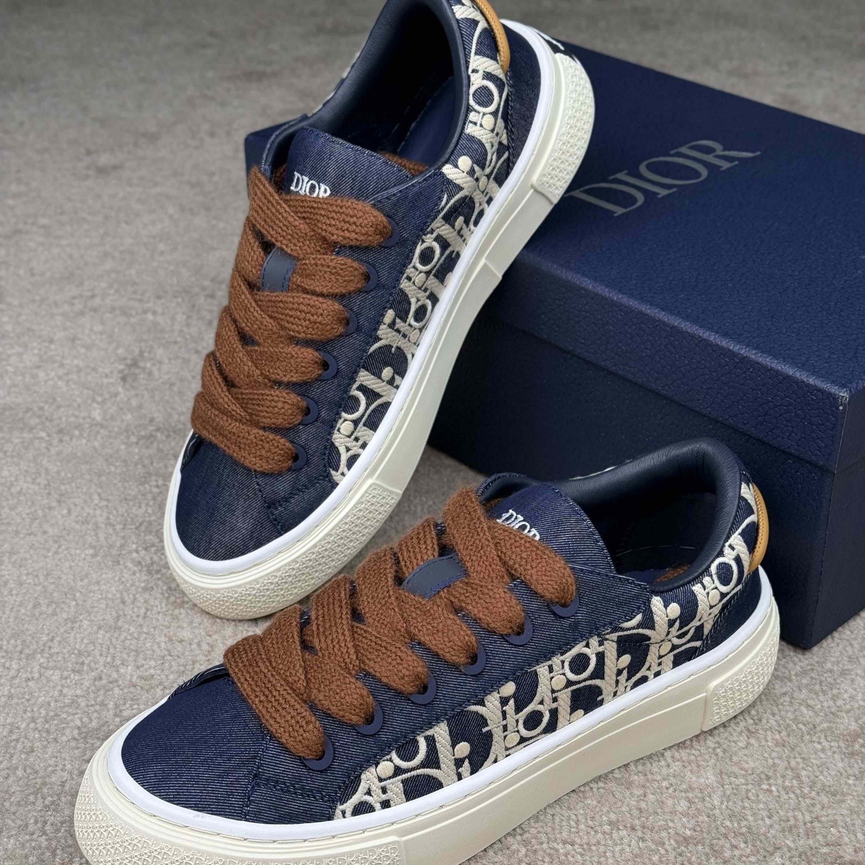 Dior B33 Sneaker  - DopestKickz