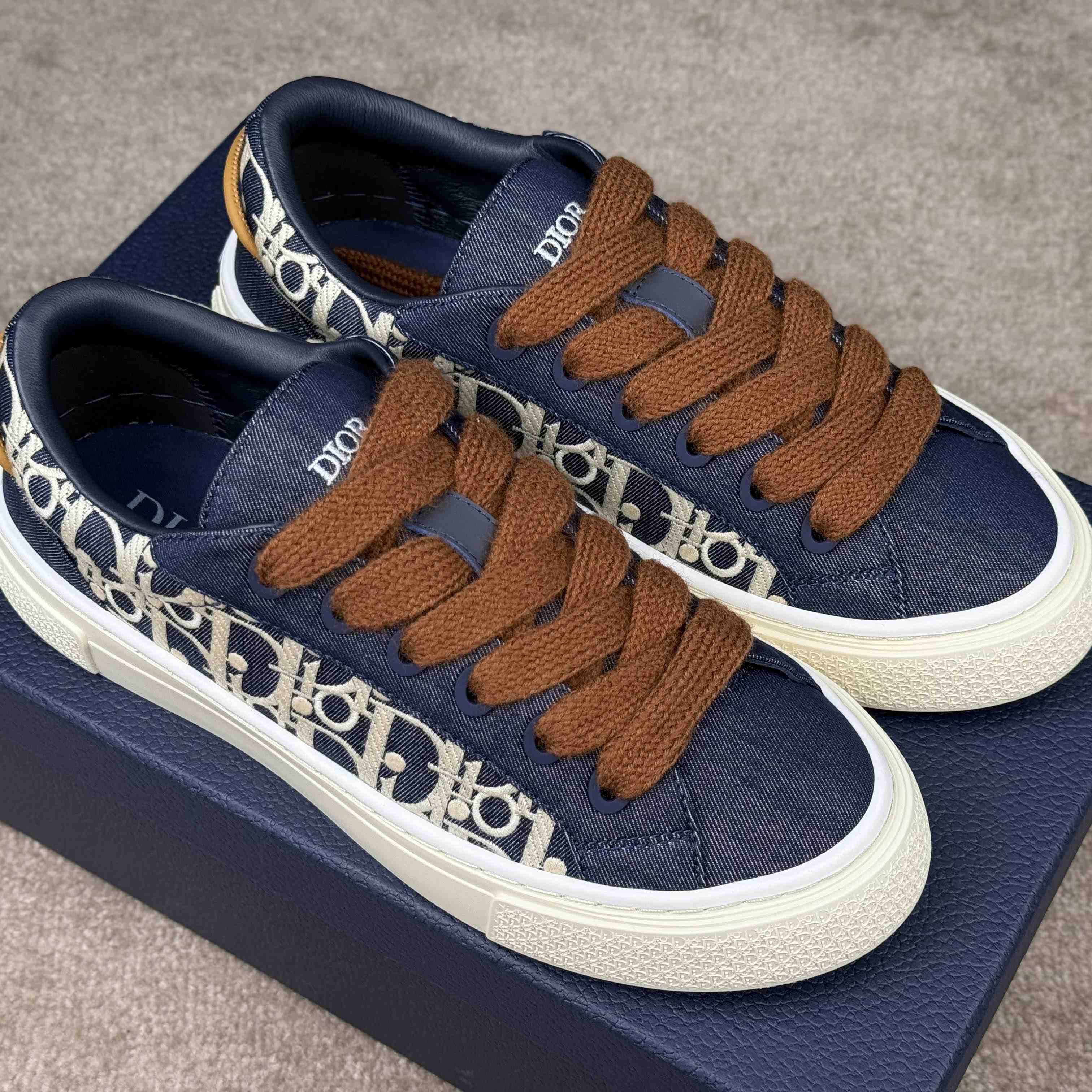 Dior B33 Sneaker  - DopestKickz