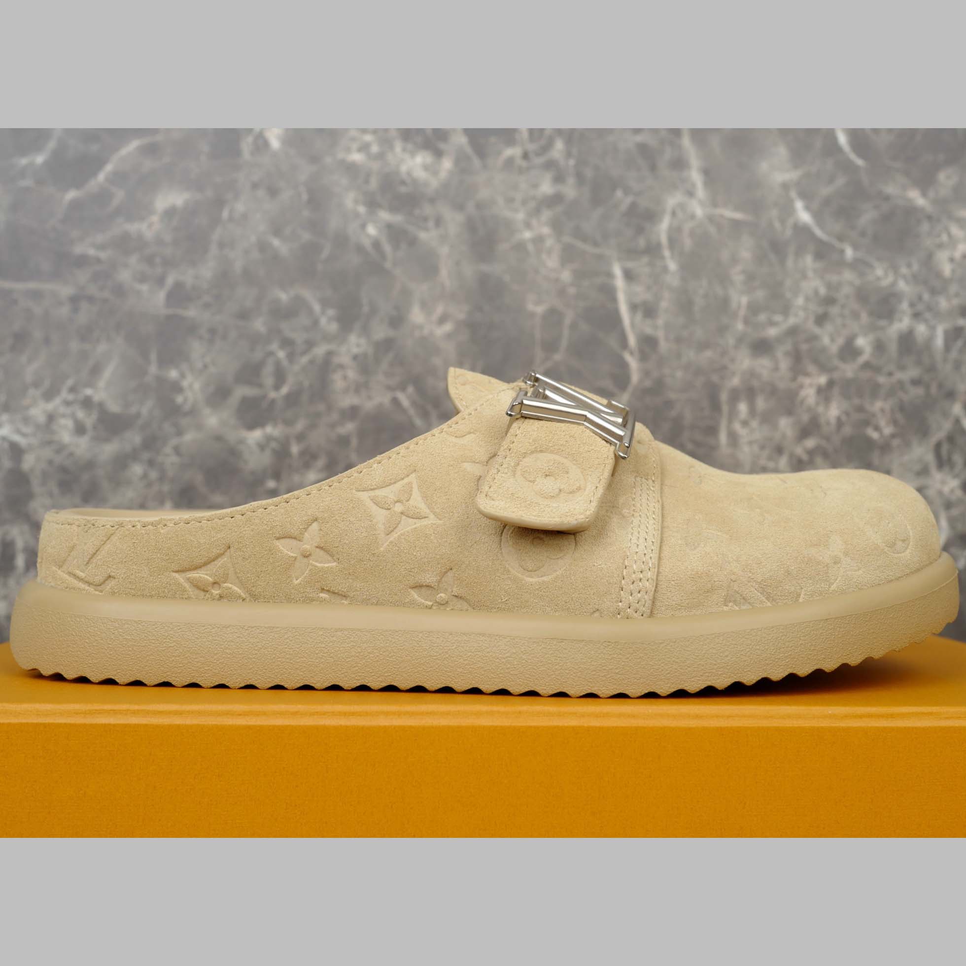 Louis Vuitton LV Easy Mule   1AHQR1 - DopestKickz